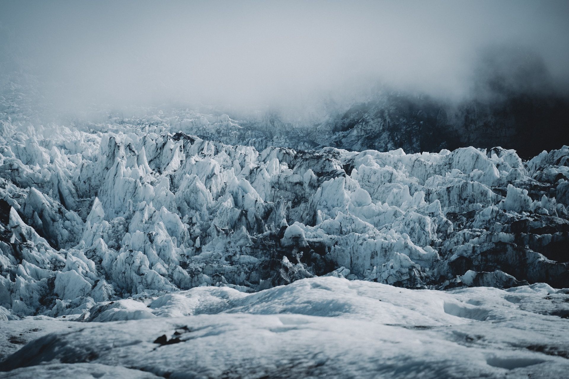 L Effondrement D Une Grotte De Glace En Islande Fait Un Mort Et Deux