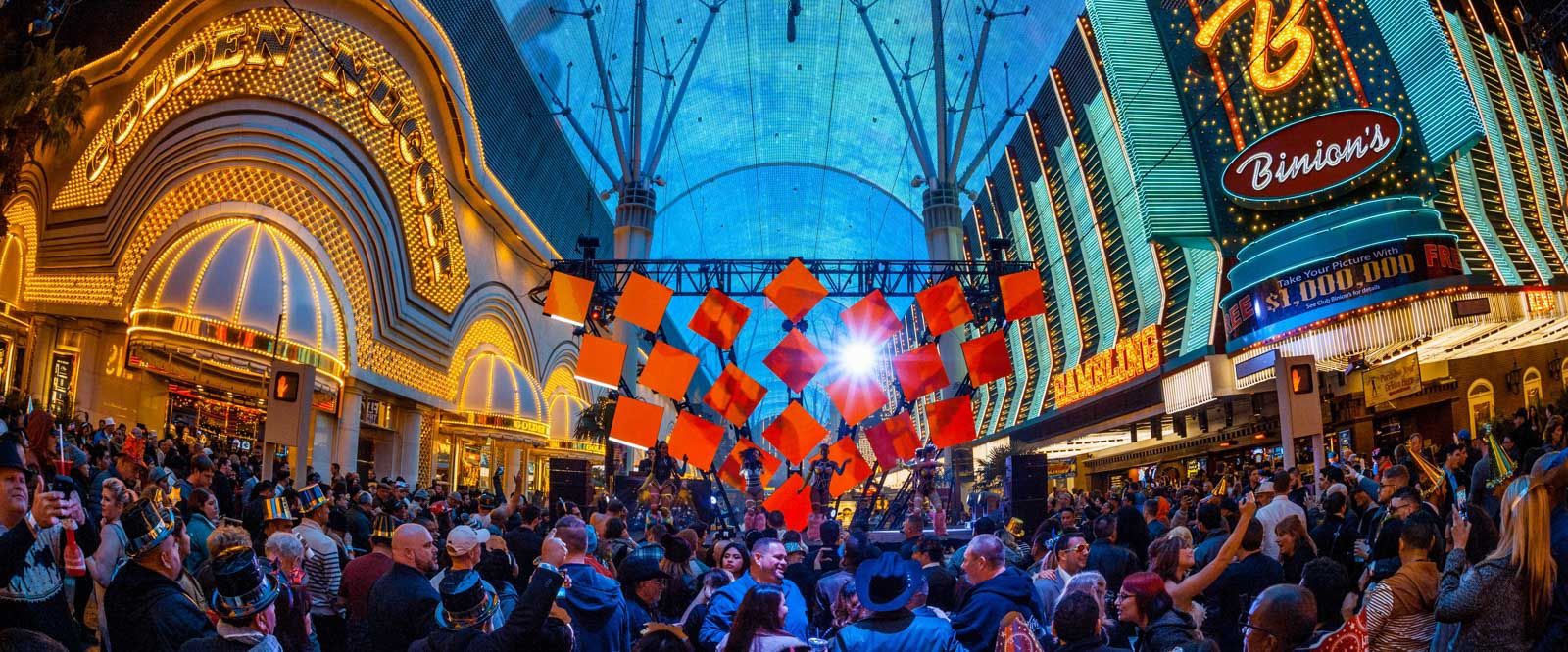 13 Free Things Everyone Can Do In Vegas (12 Things Only The 1 Can Afford)