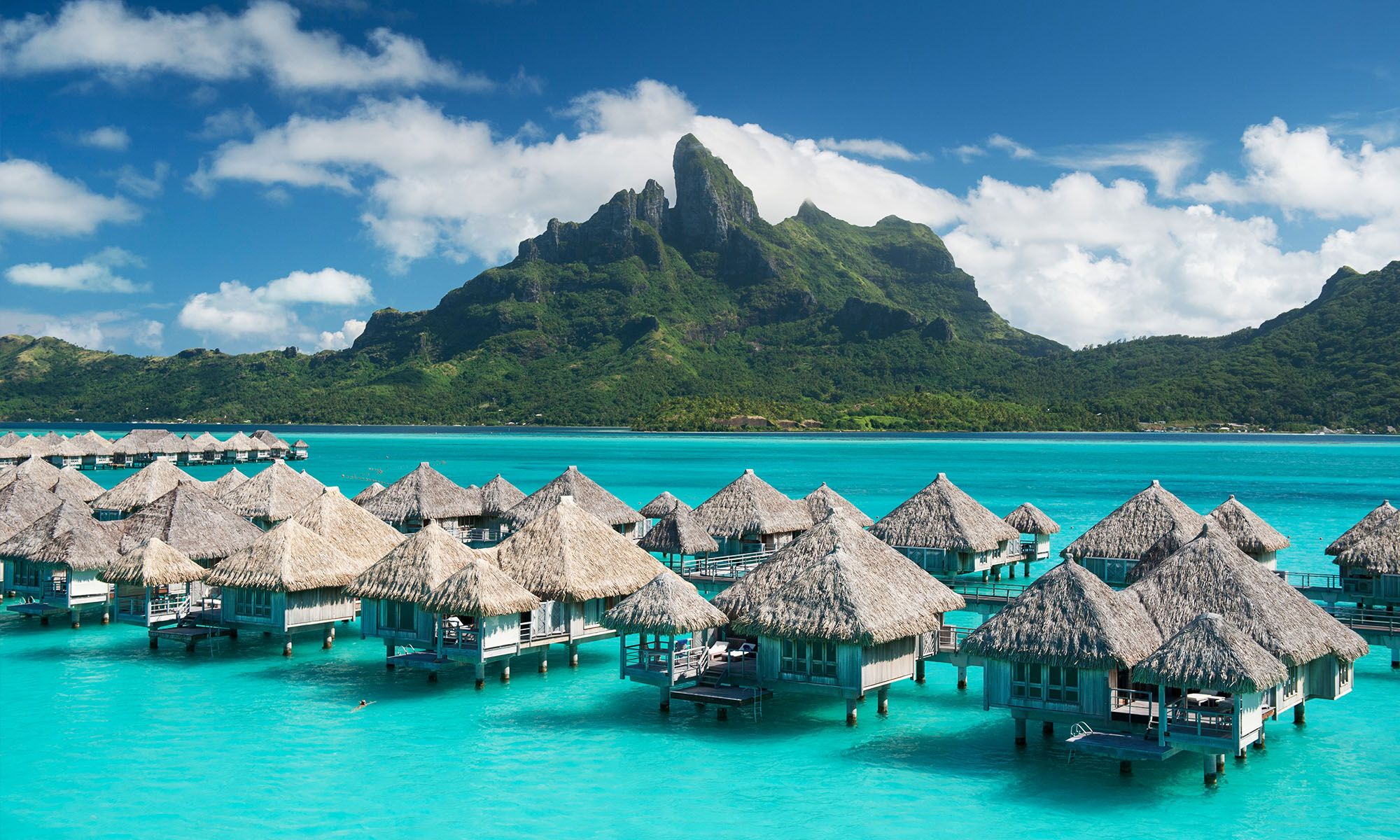 Photo of huts on Tahiti, French Polynesia