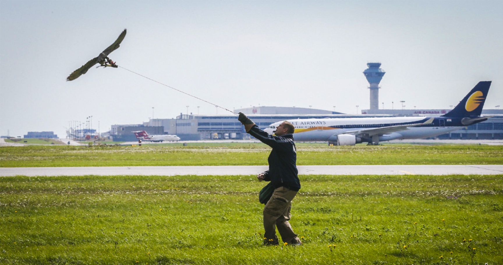 10-weird-behind-the-scenes-facts-about-airports