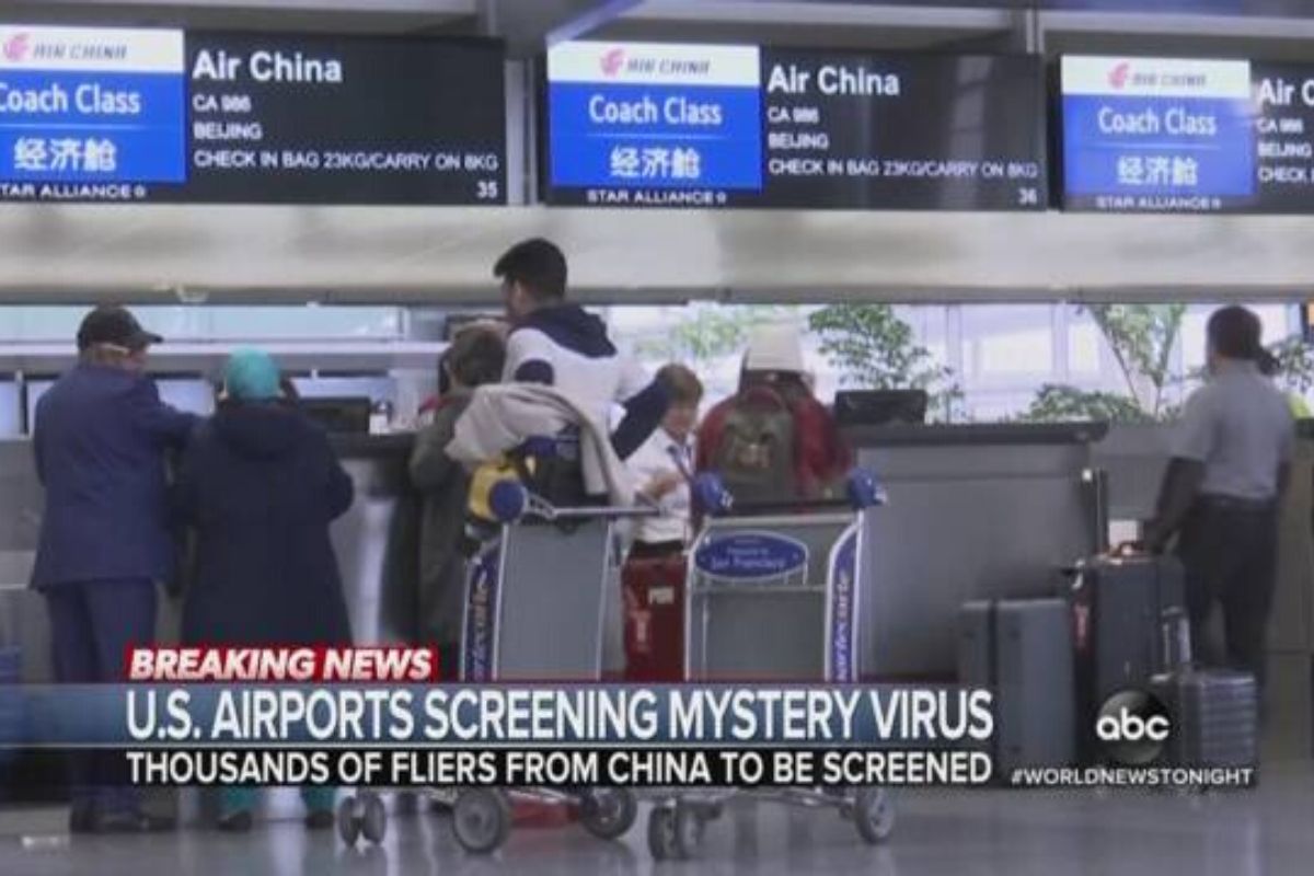 Air china travelers screened for virus at airport 