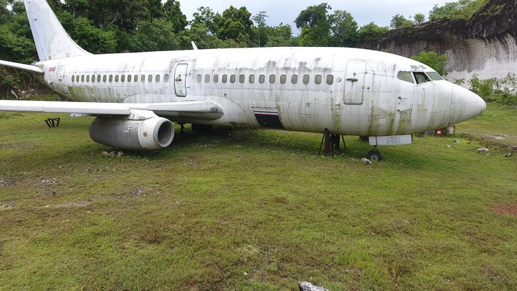 Avion Boeing abandonné