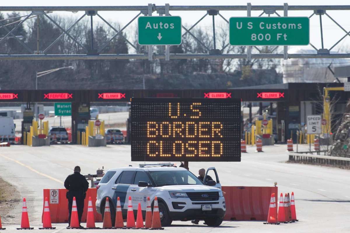the US border to canada closed