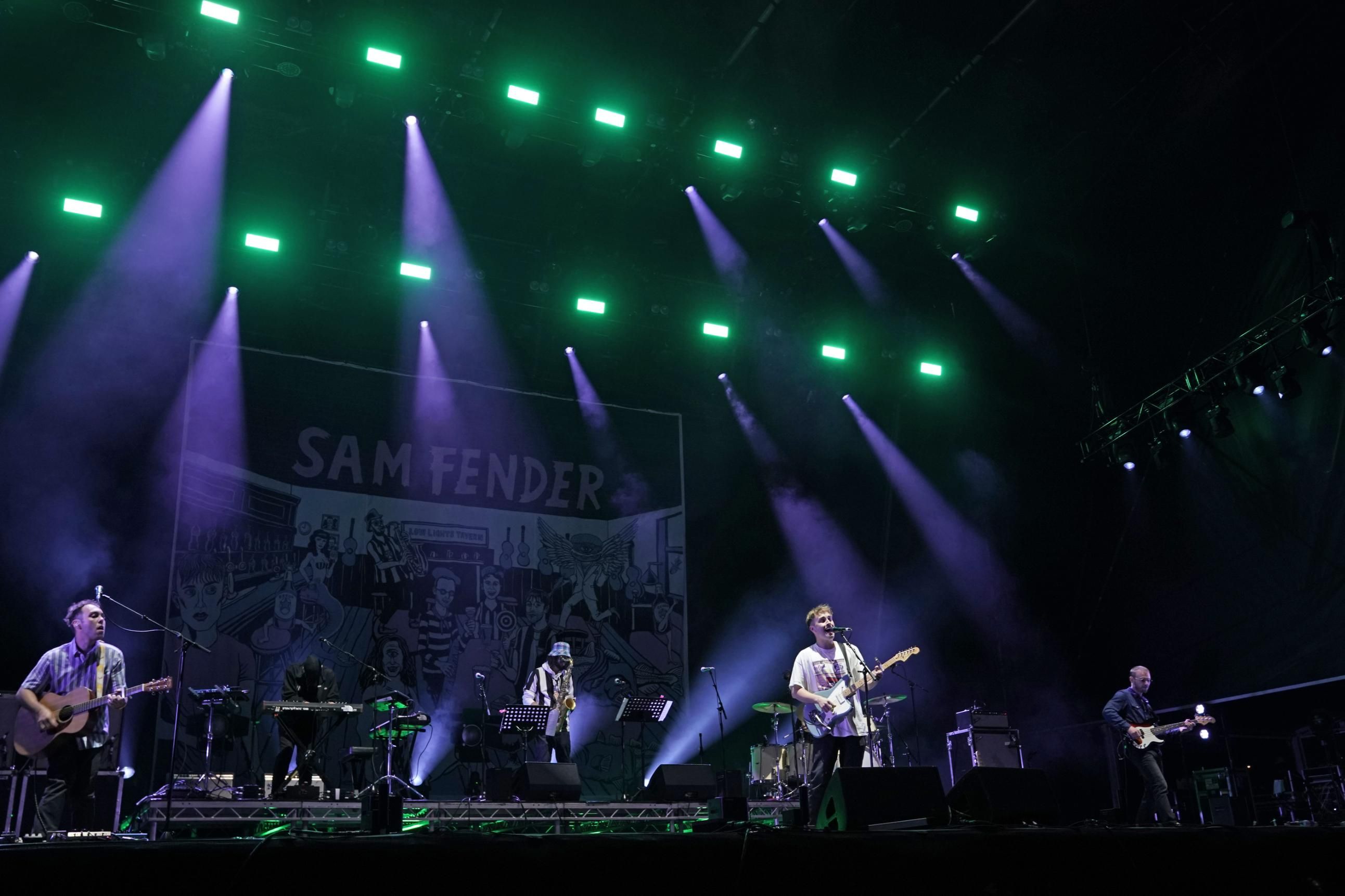 sam fender plays the first socially distant concert