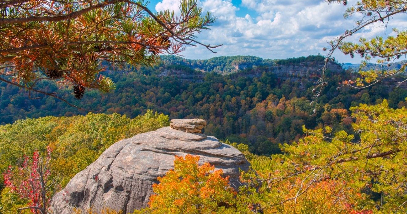 Courthouse Rock at Red River Gorge, Kentucky in the fall