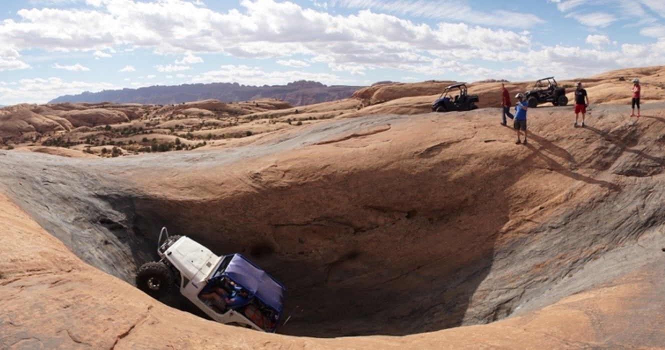 4x4 offroad jeep tour through Moab, Utah