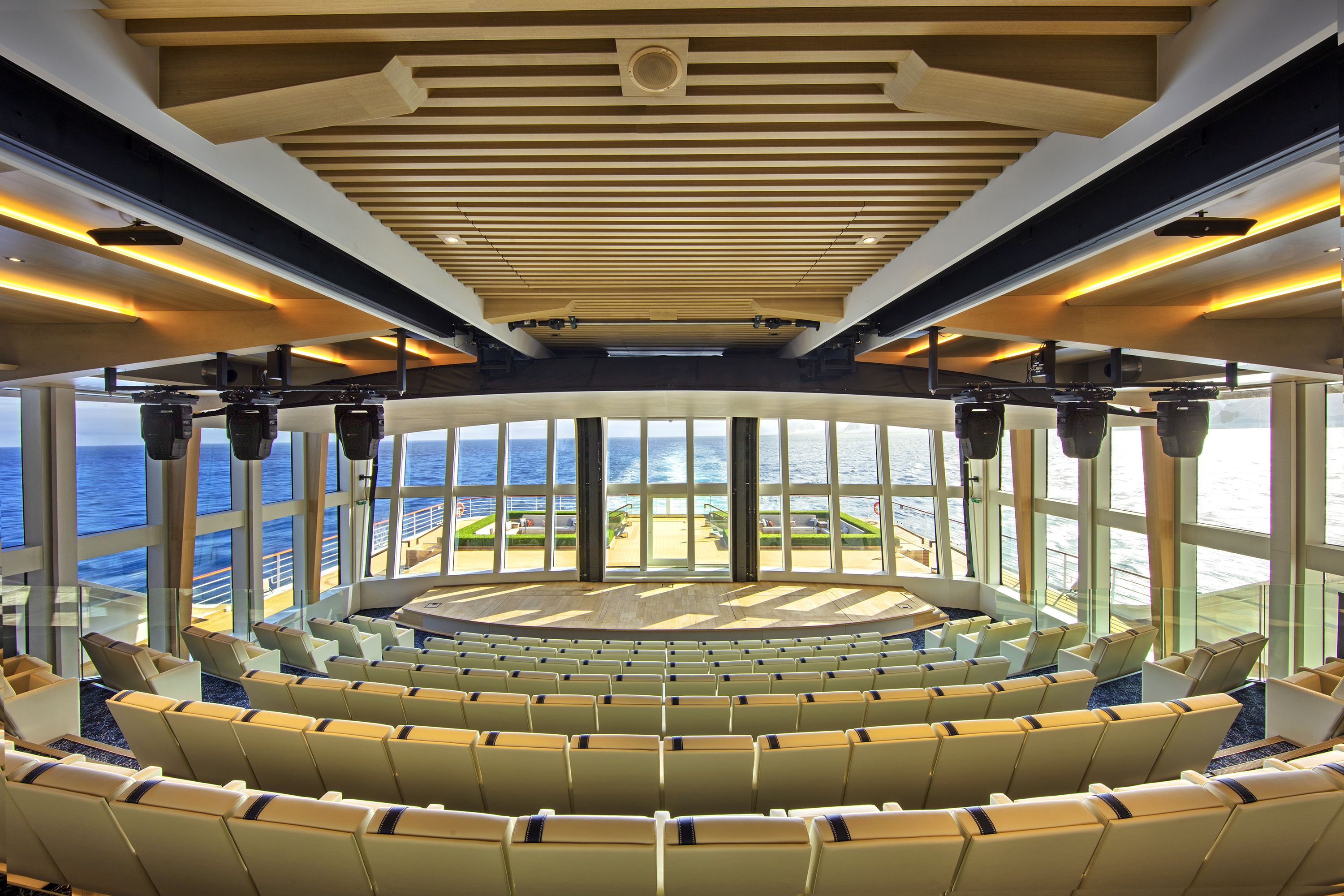  Aula panoramic auditorium