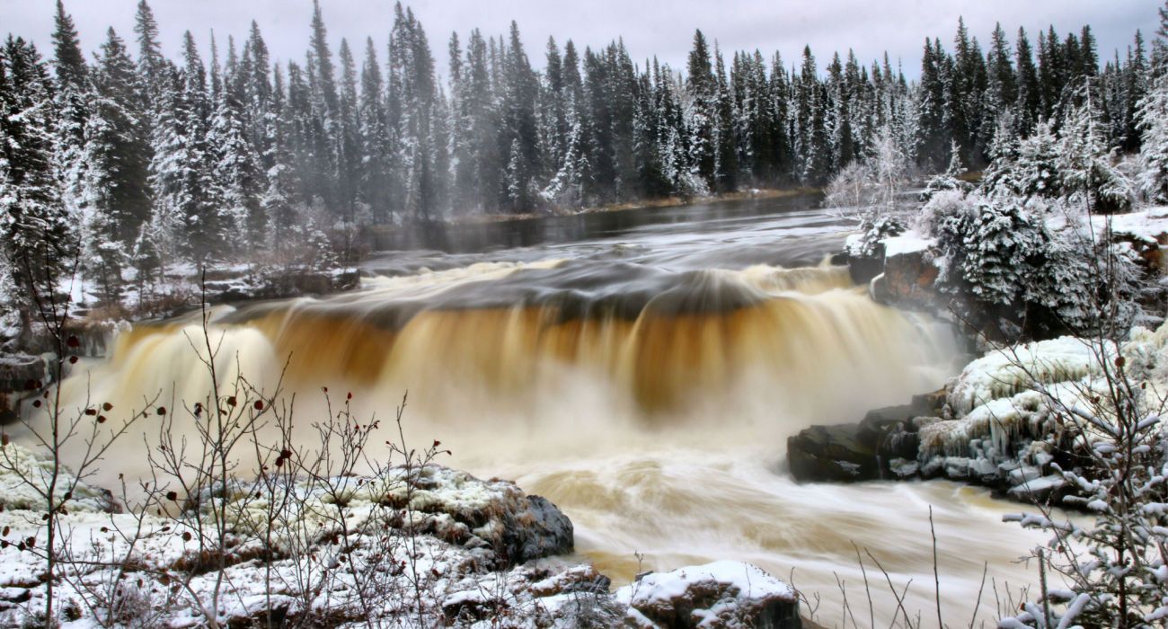 Pisew Falls Provincial Park in Manitoba Near Thompson