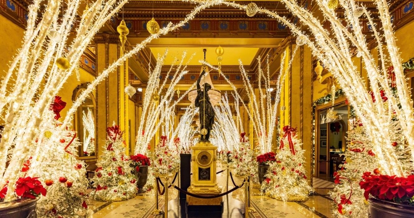 Christmas decoration in the historical Roosevelt hotel, Louisiana