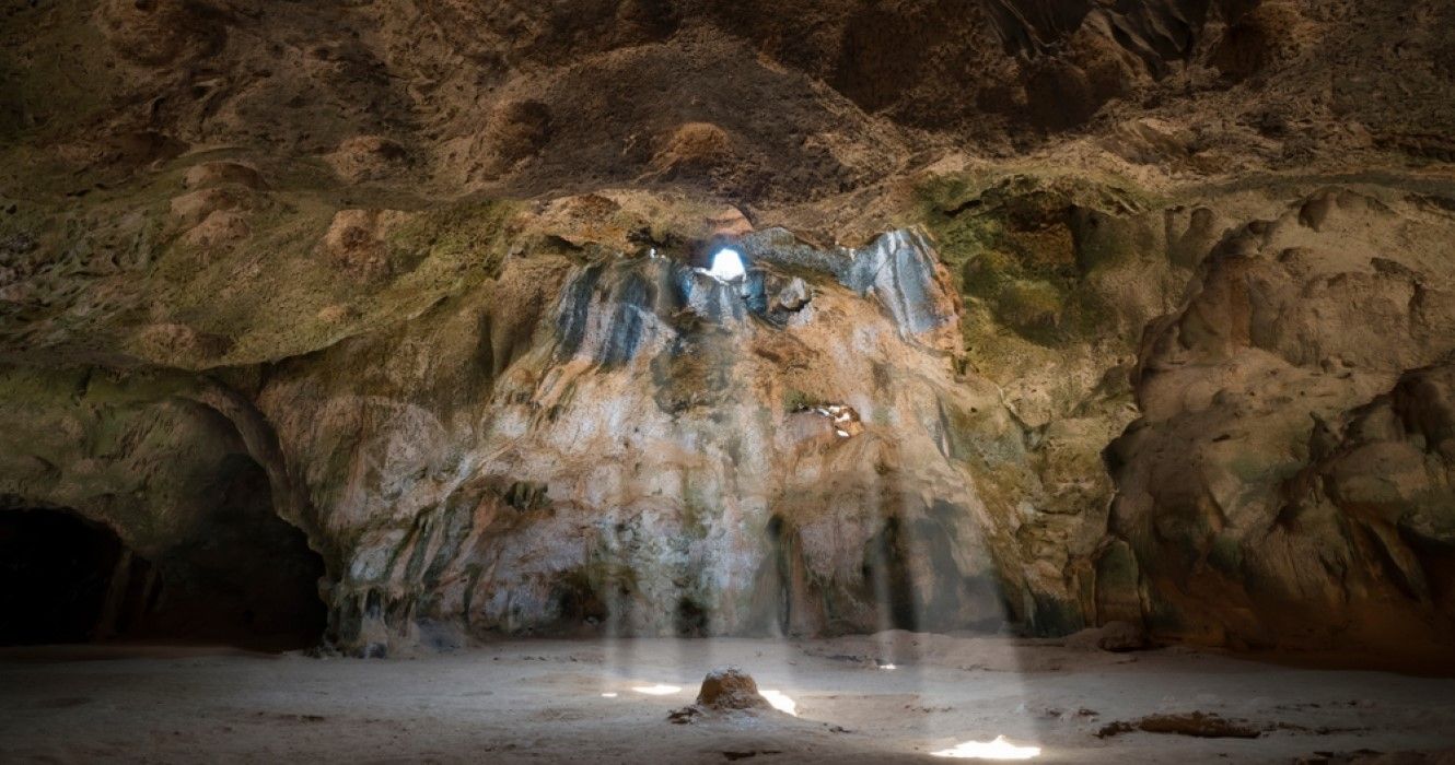 Explorez les grottes antiques du parc national Arikok d'Aruba (et plus)