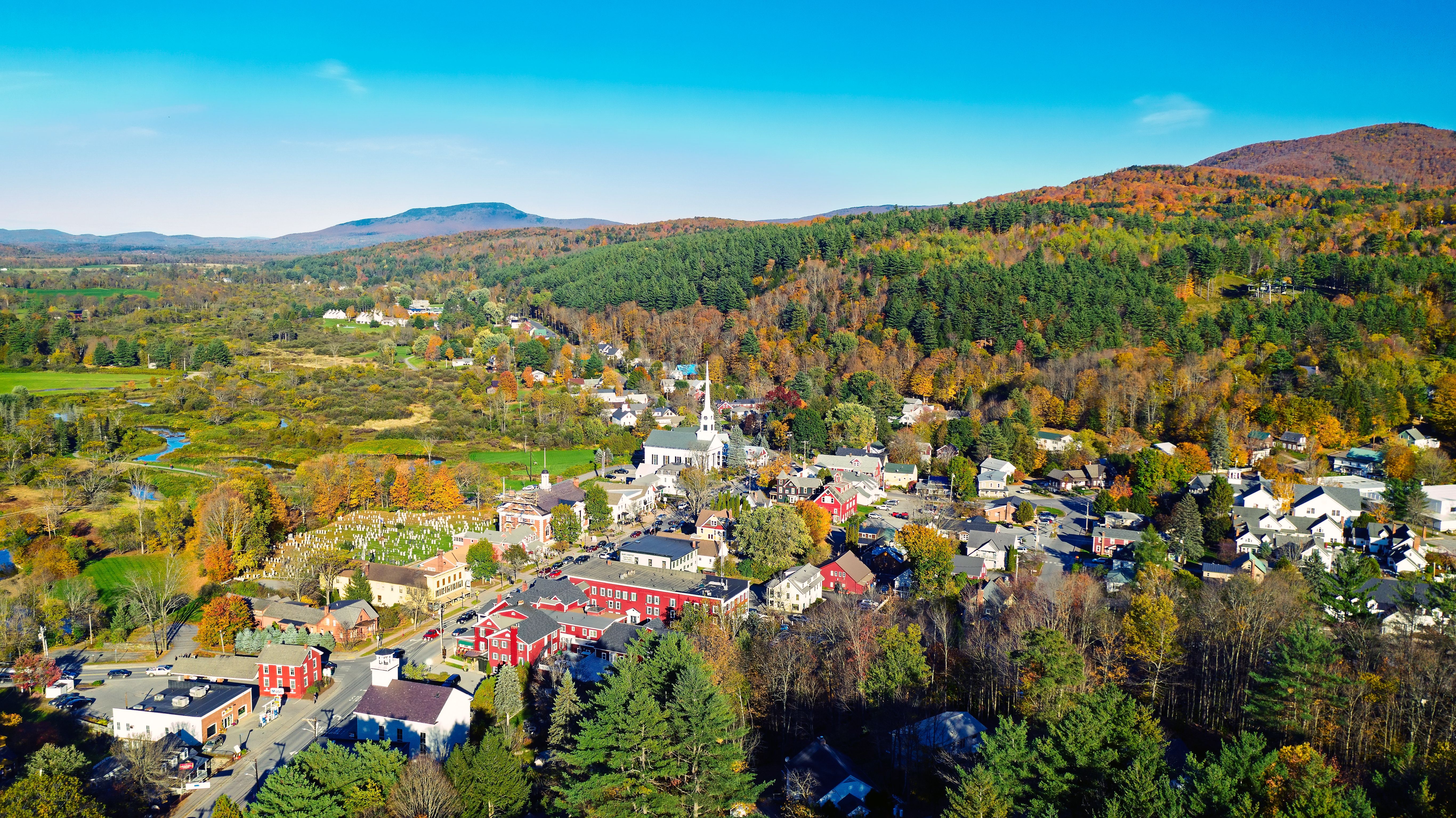 Aerial Late Sumer, Stowe