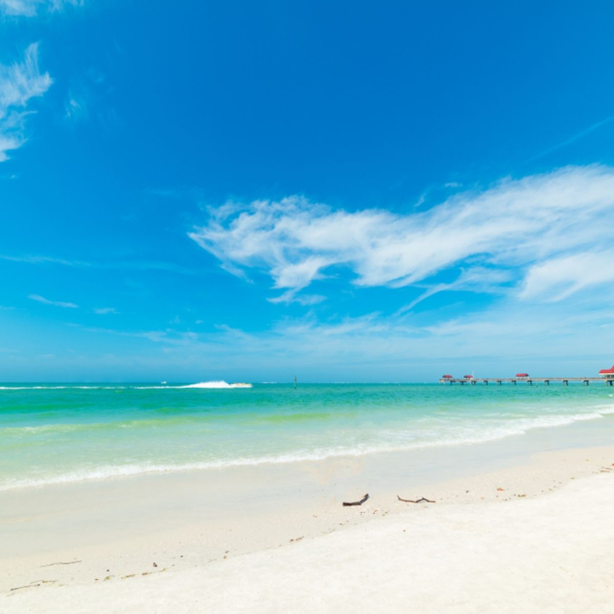 White sand and turquoise water in Clearwater