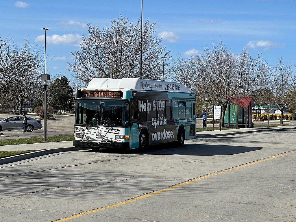 Boise transit bus at Boise Towne Square stop