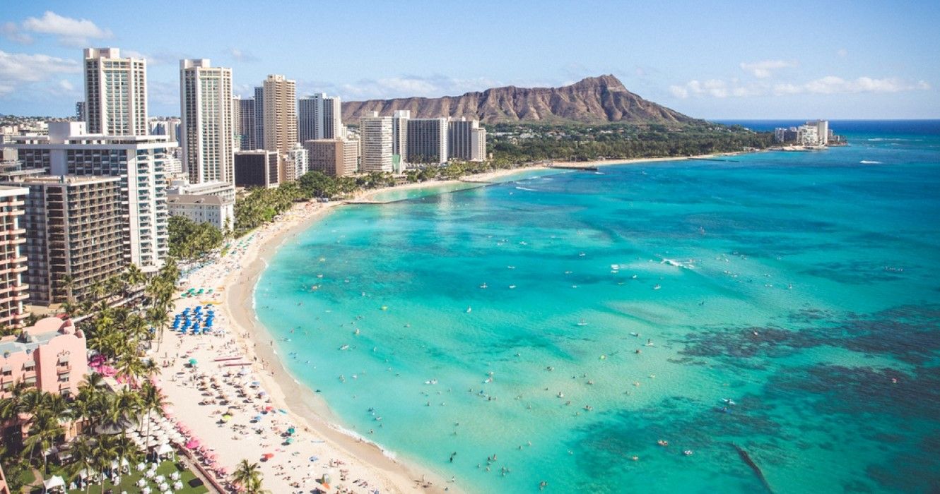 10 Beautiful Hawaiian Destinations Perfect For A Spring Break Getaway