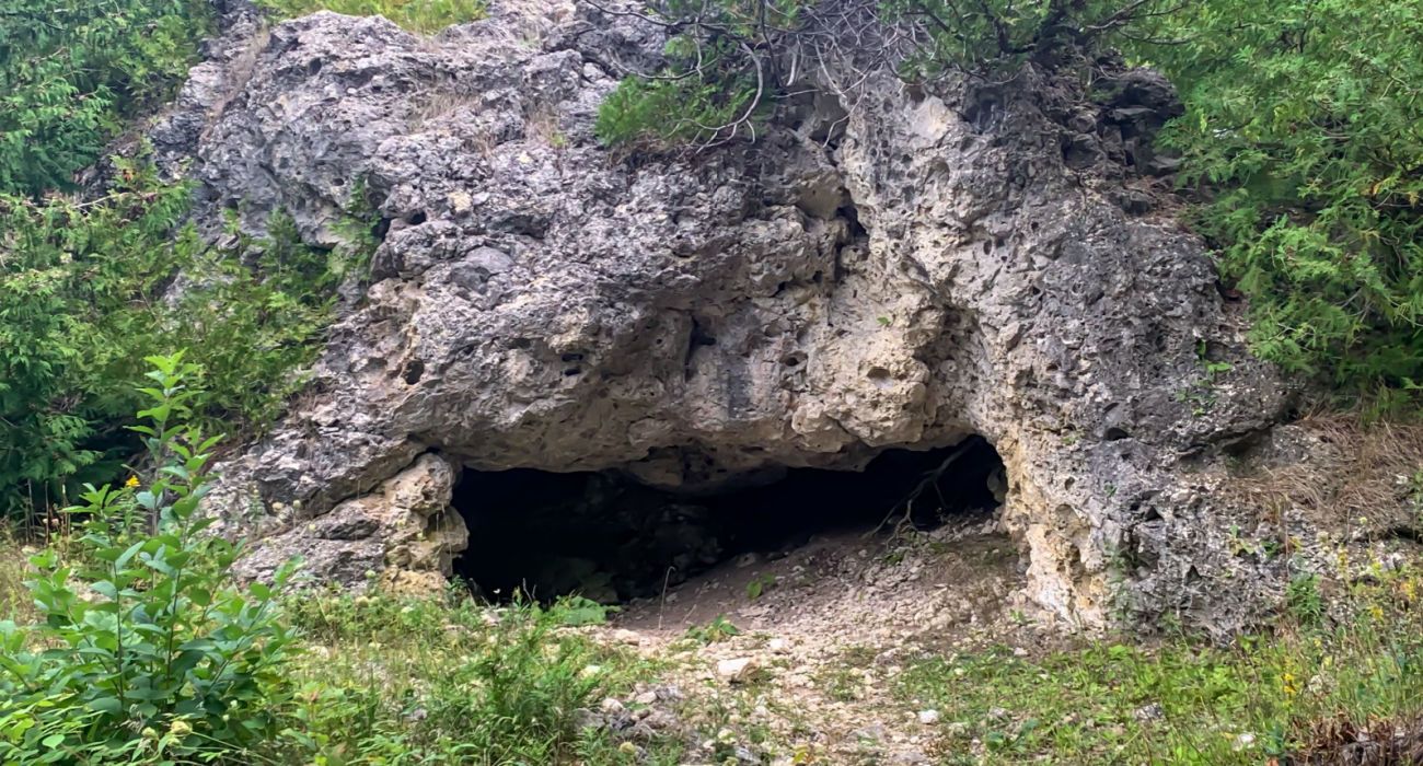 Tour These Ancient Caves Mined By Native Americans For Thousand Of Years
