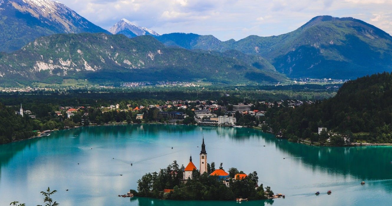 10 Of The Most Beautiful Lakeside Beaches In Europe