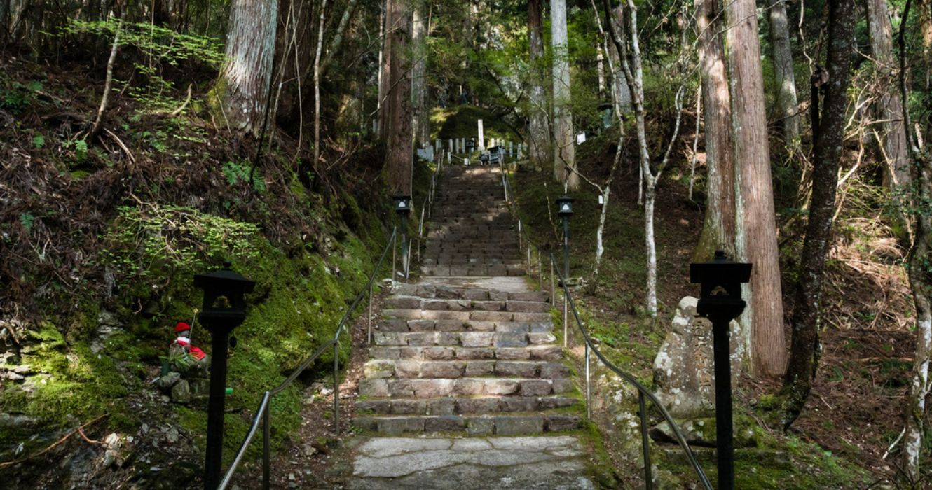 stone mountain path to Iwayaji on the shikoku pilgrimage 