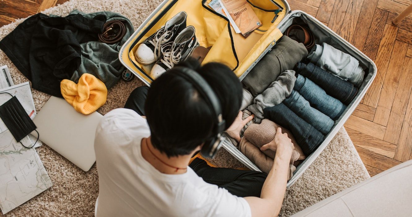 14 Tips For Minimalist Packing (That Actually Work)