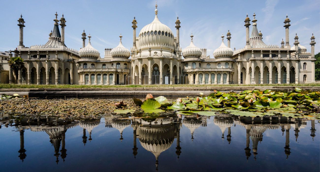Essential Walking Guide To England’s Royal Pavilion And Gardens