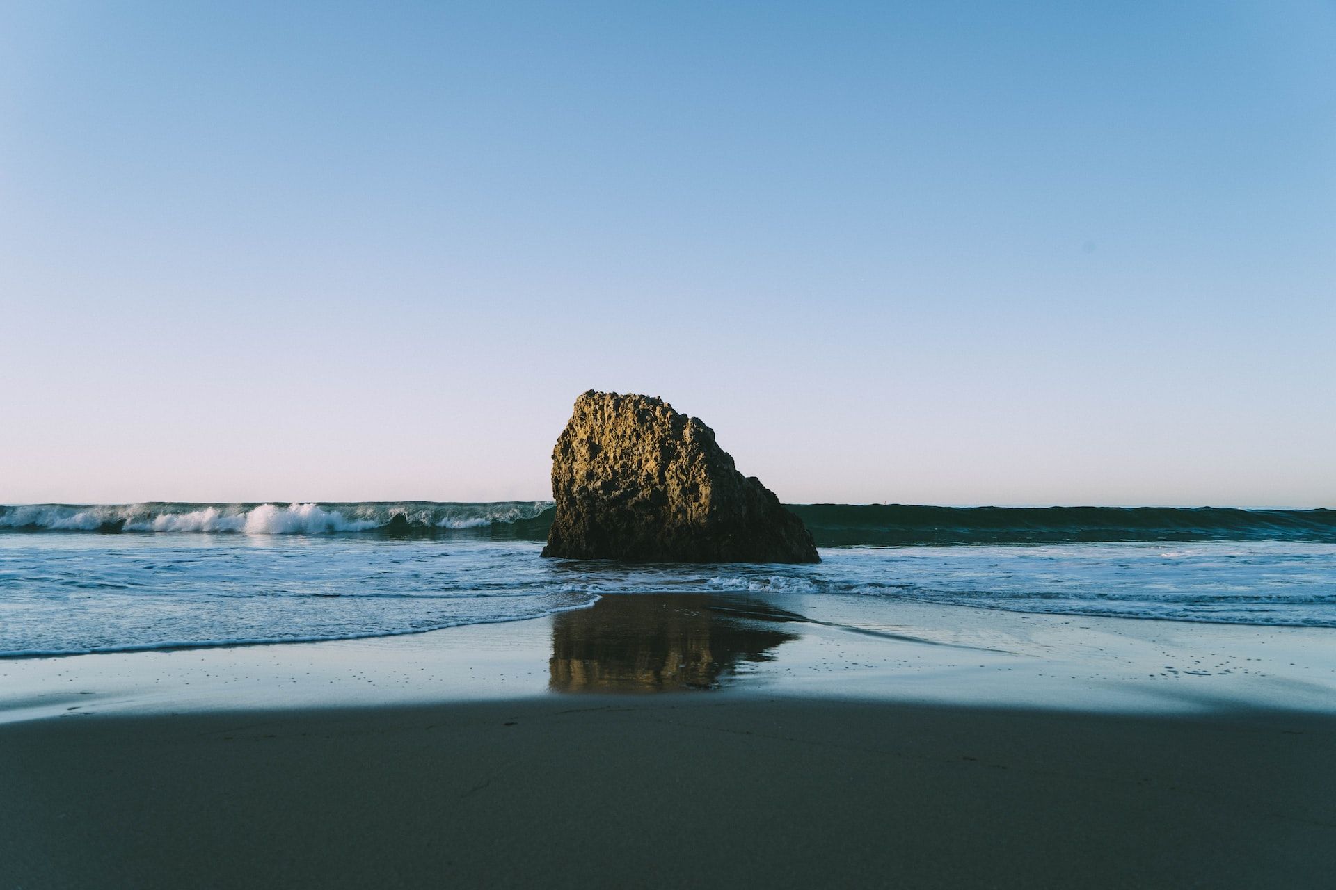 A Beachside View of Corona Del Mar