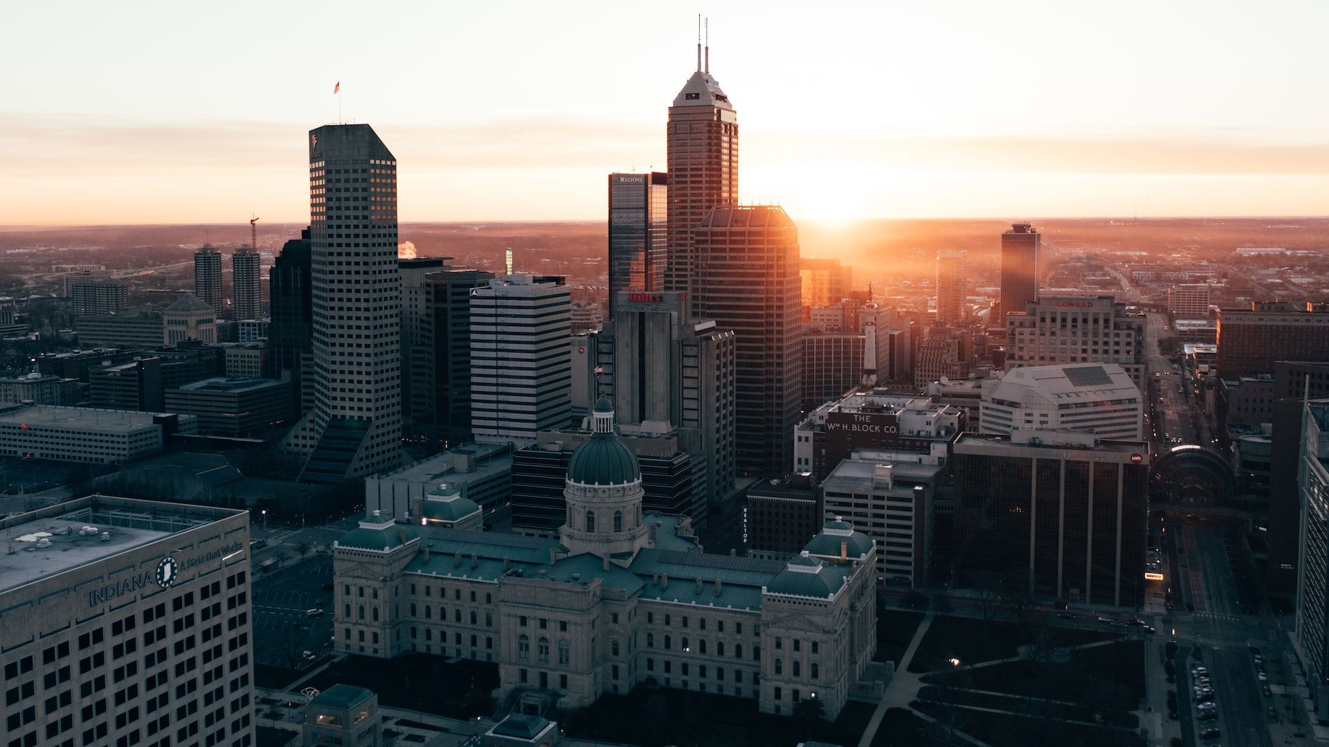 Indianapolis city skyline