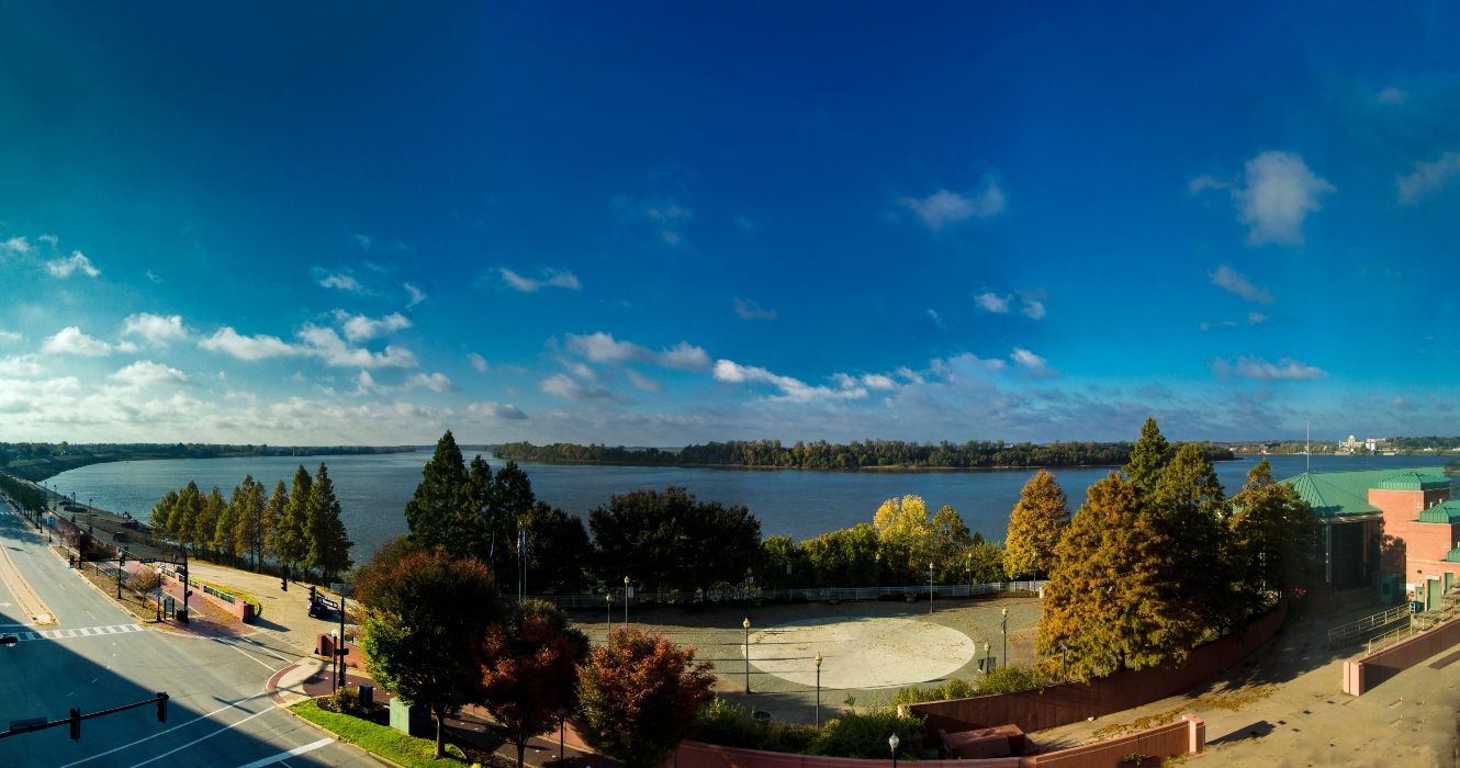 scenery-on-the-ohio-river-the-ultimate-guide-to-evansville-things-to-do