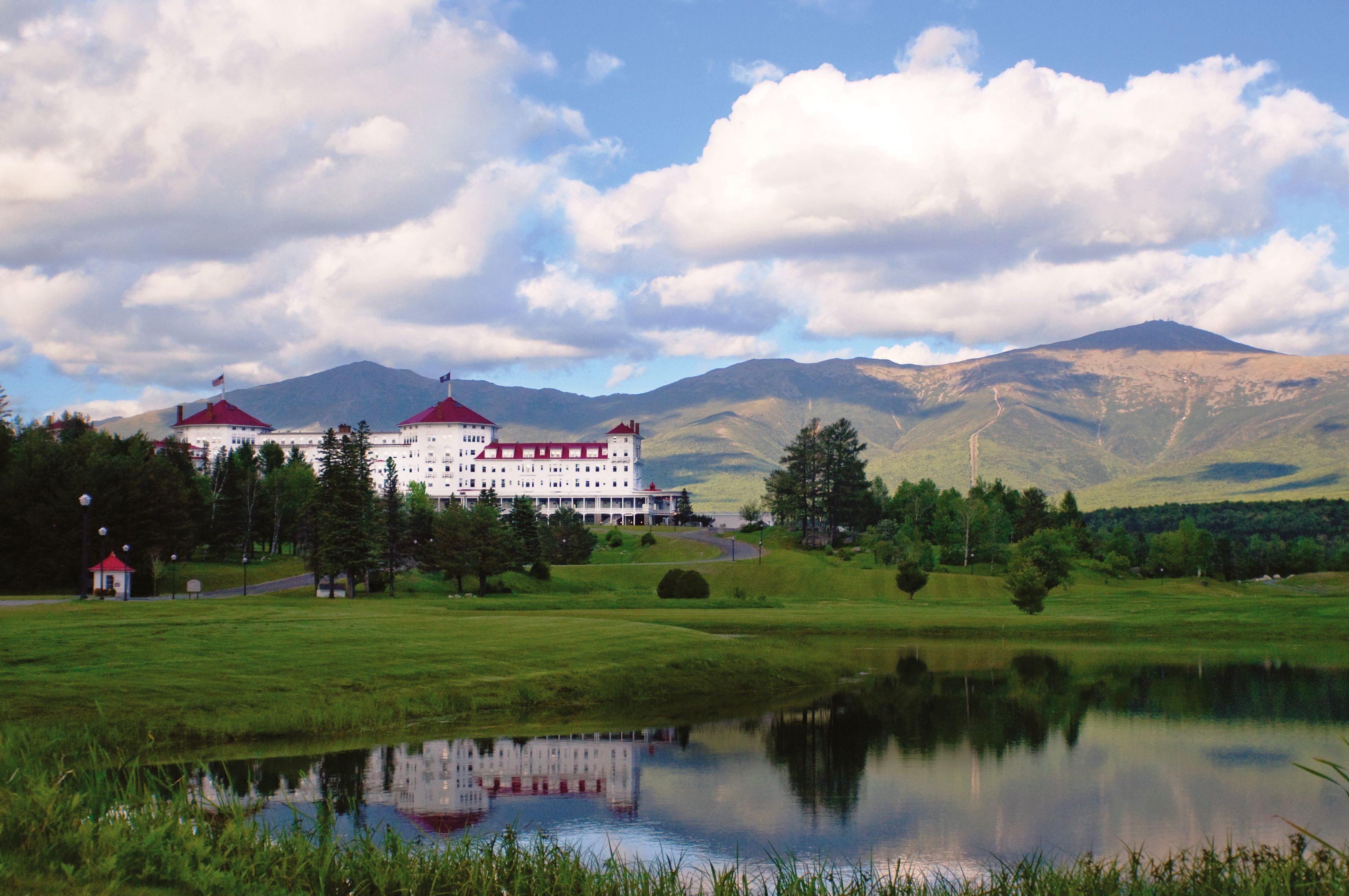 Omni Mount Washington Resort embraced by a mesmerizing landscape