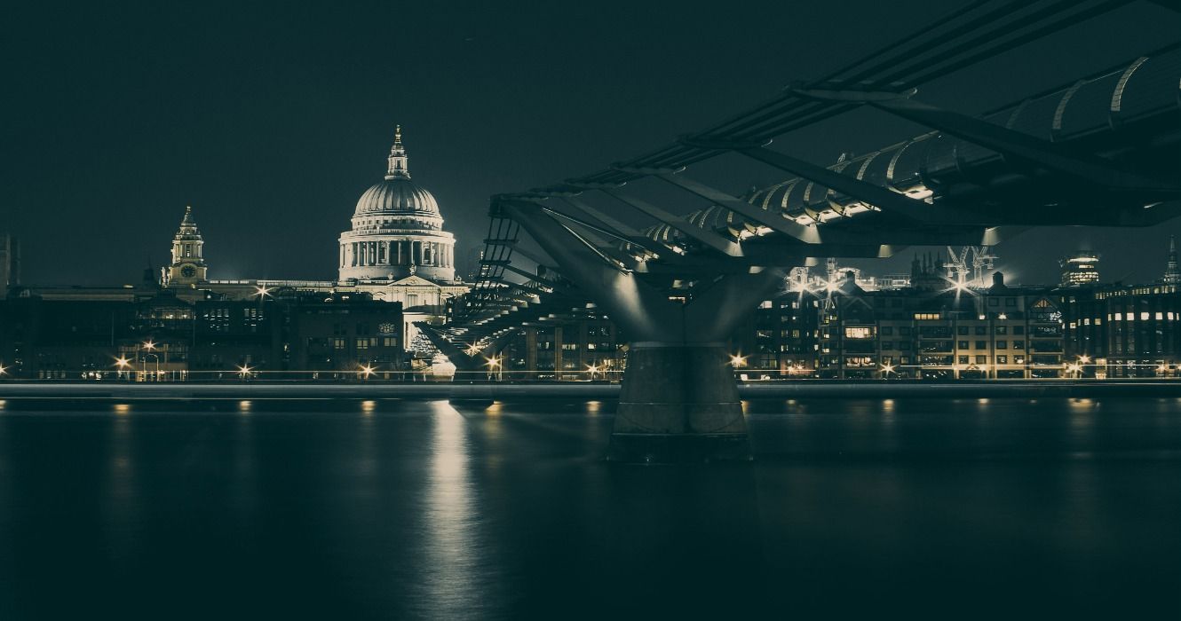 Washington DC at night with a view of the White House lit up