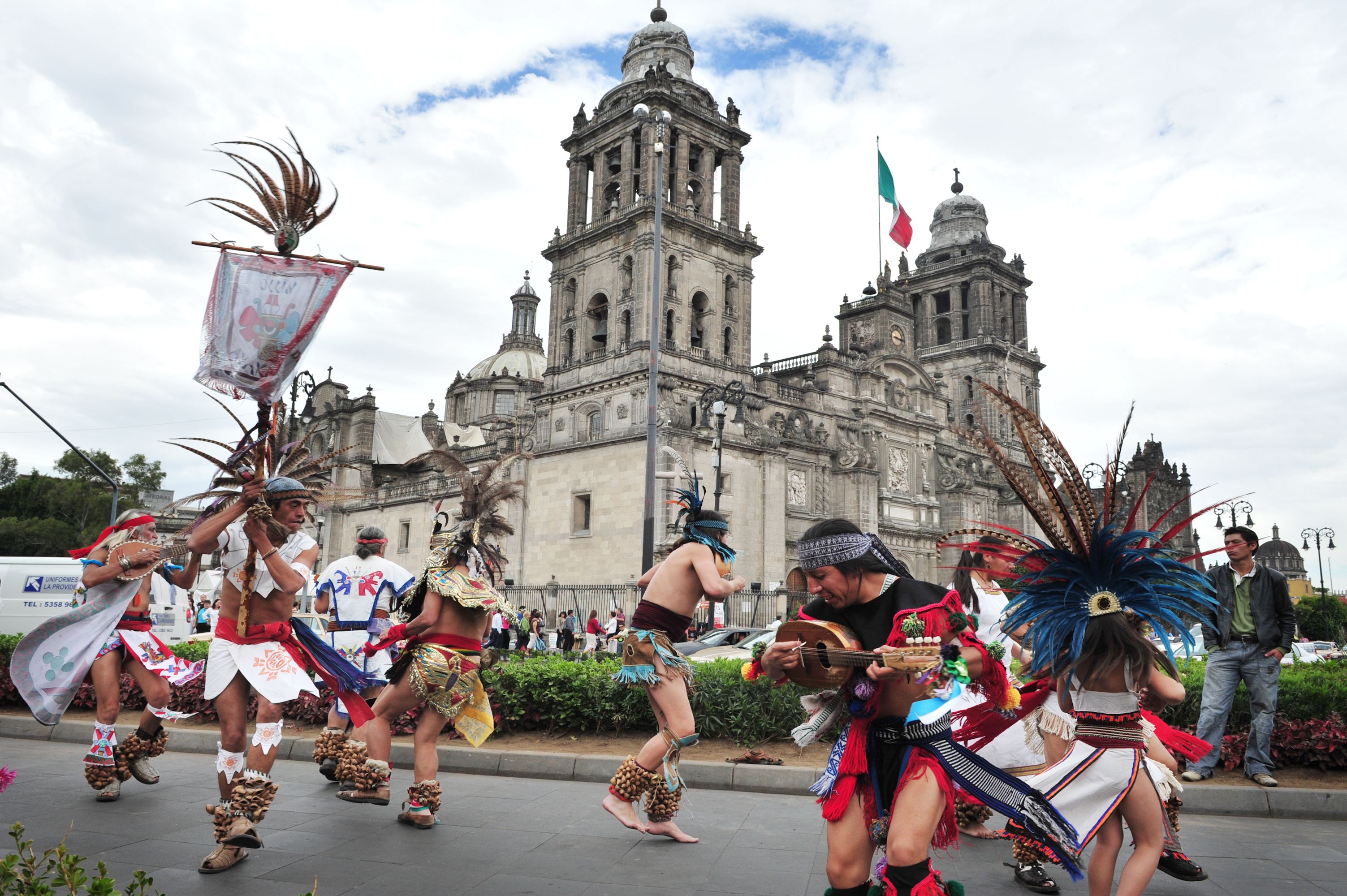 Parade at The Festival de México en el Centro Histórico