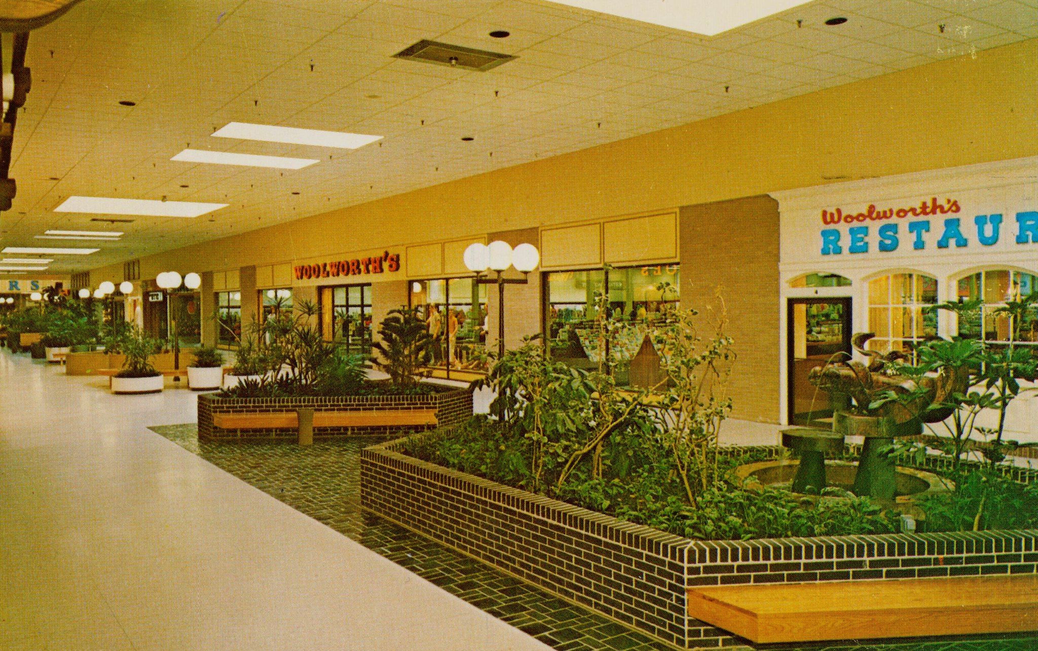 Stores in Brookfield Square Mall