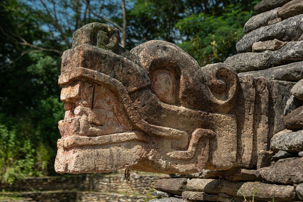 Antiga cidade maia conhecida como Tonina