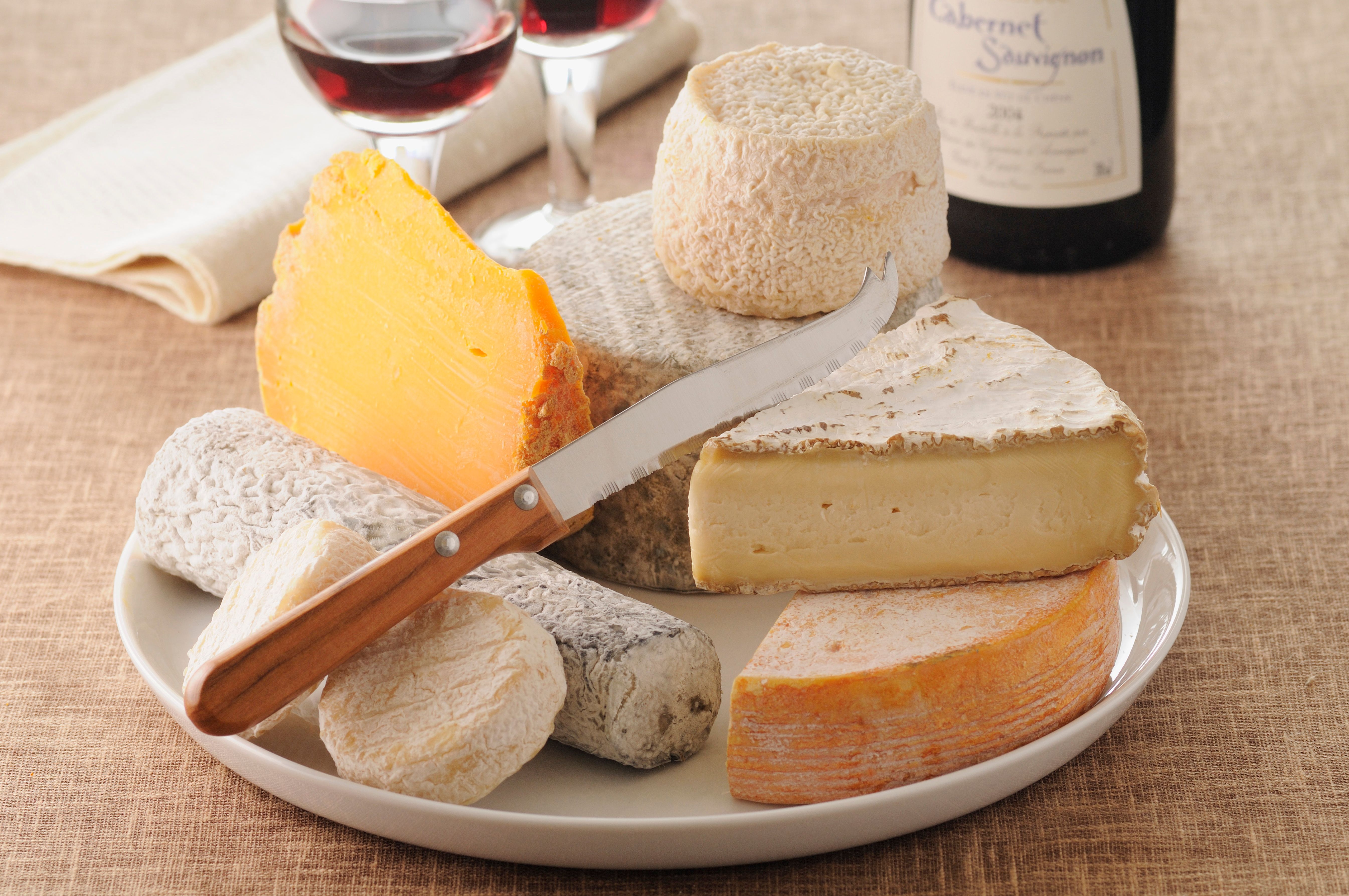 Mimolette é um queijo de laranja brilhante da França