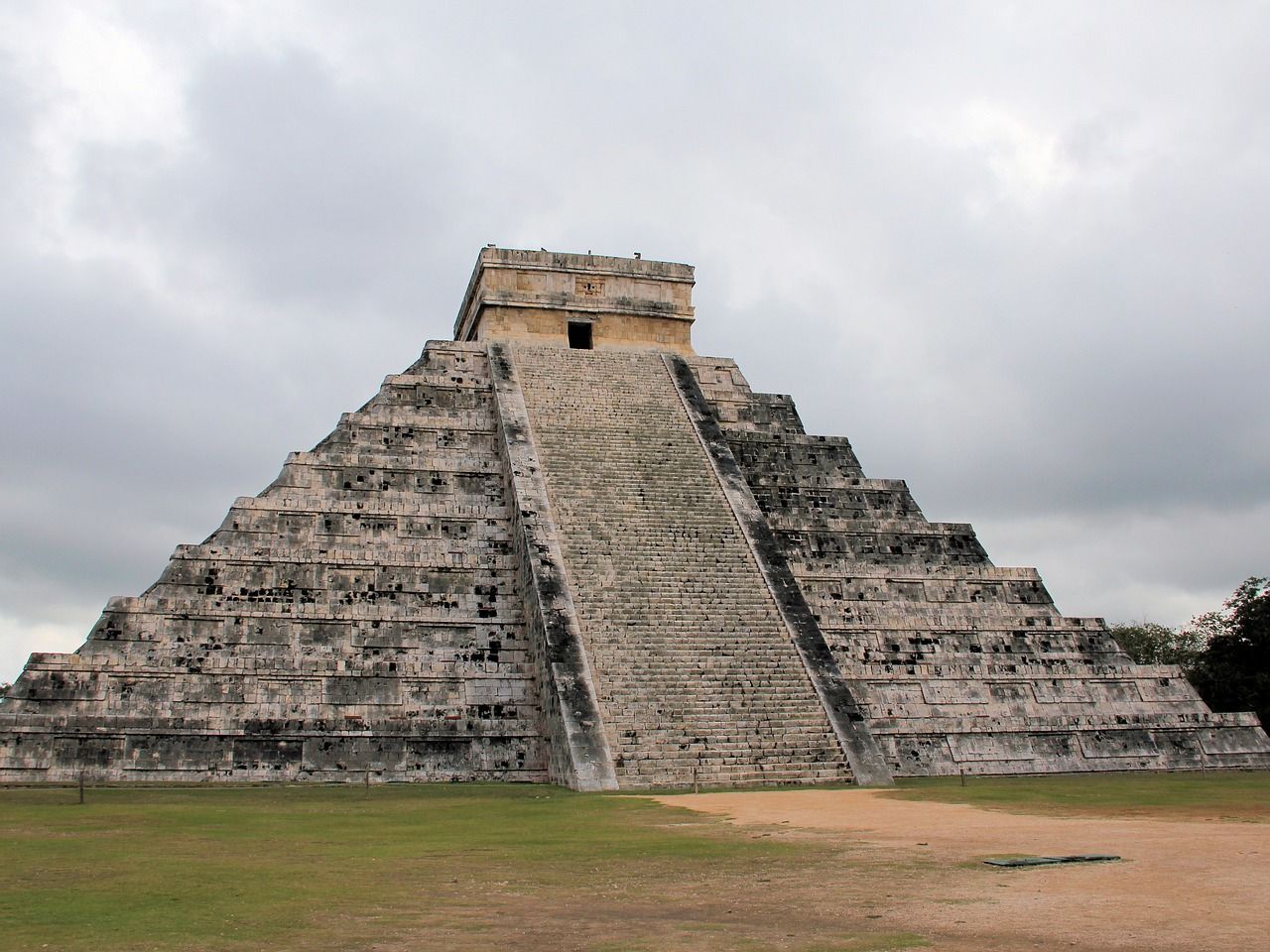 Pyramid of Kukulcan, Chichen Itza, Mexico