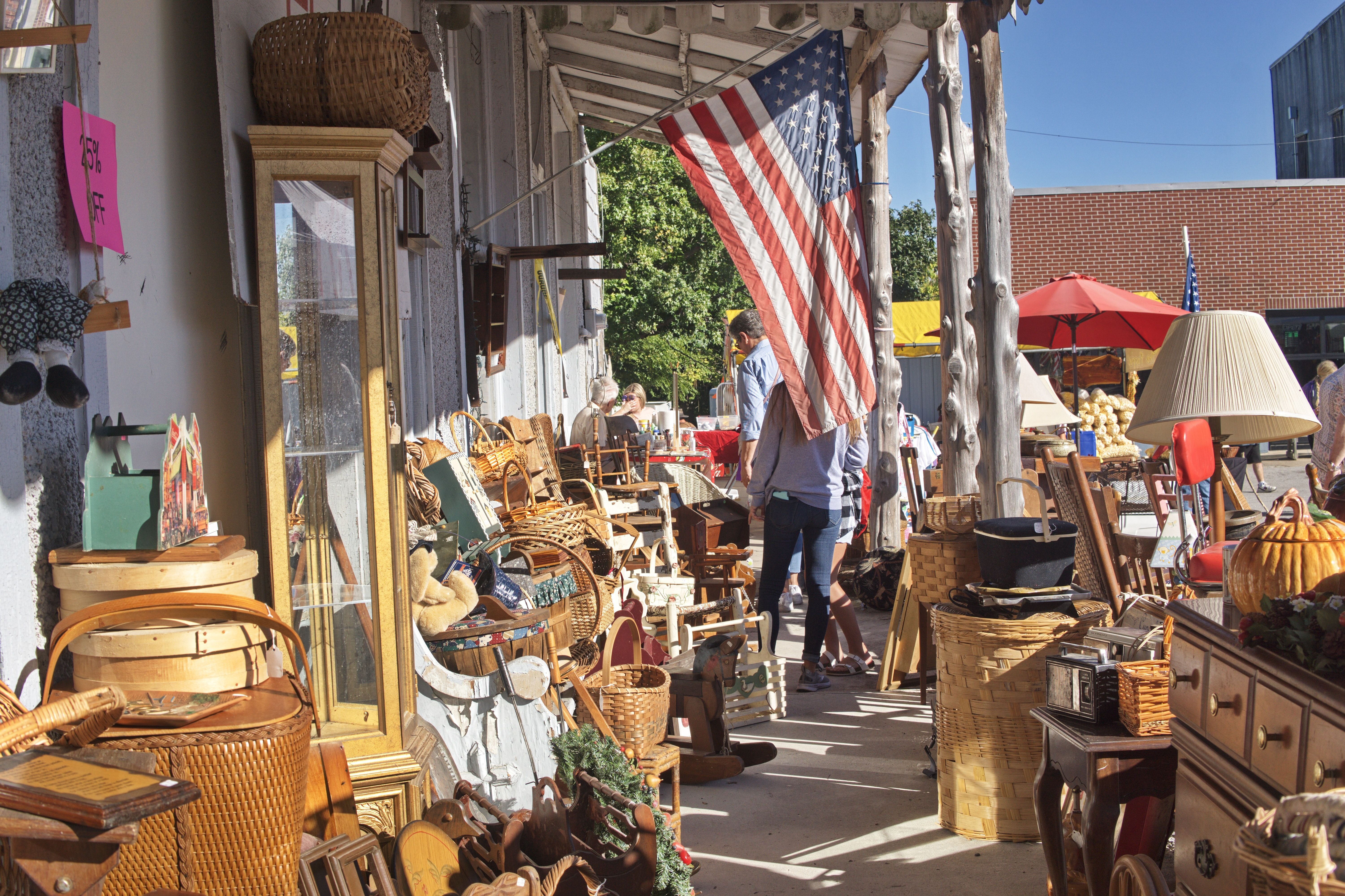 A flea market in the US