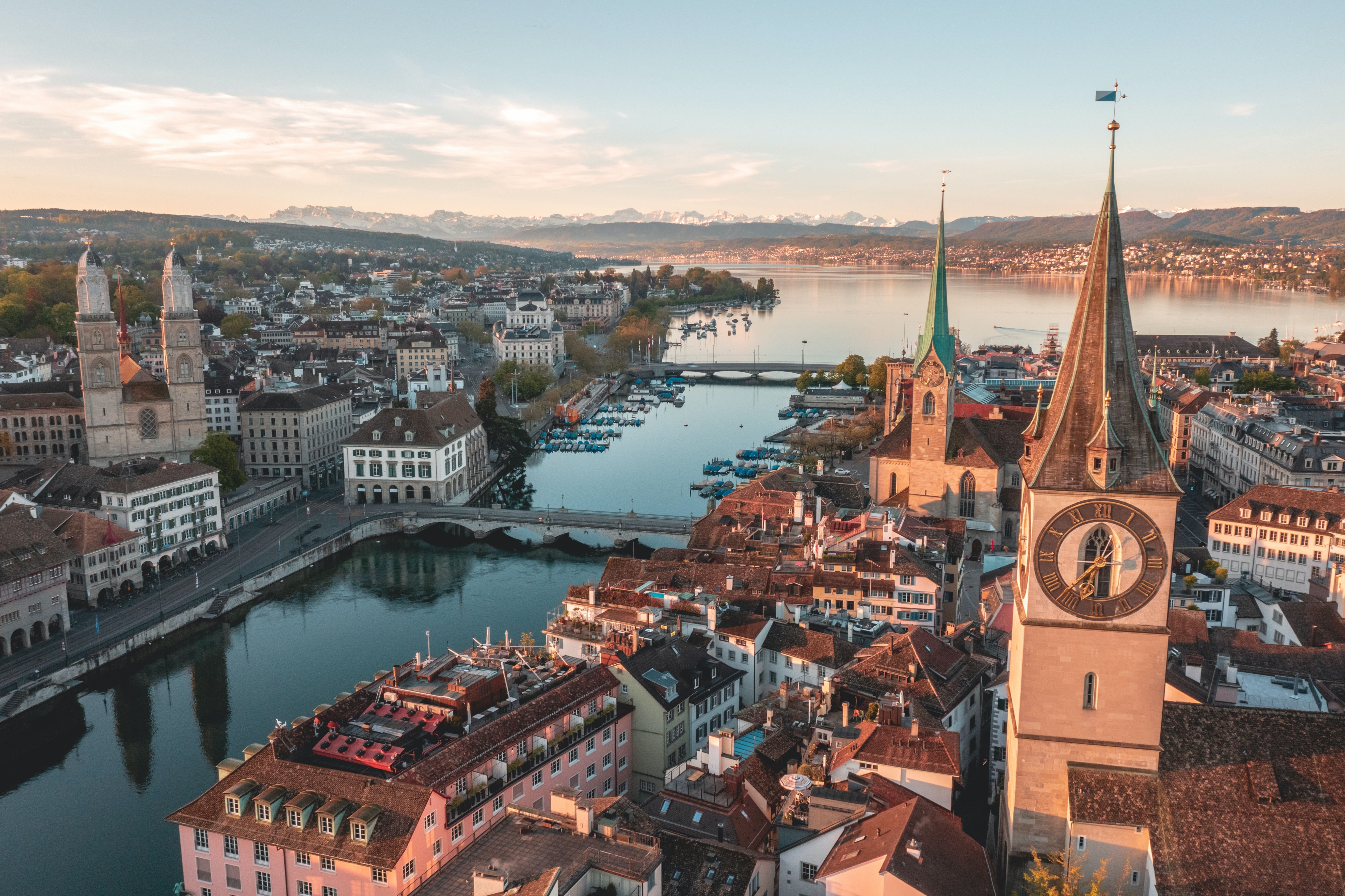 Vista aérea dos edifícios da cidade de Zurique