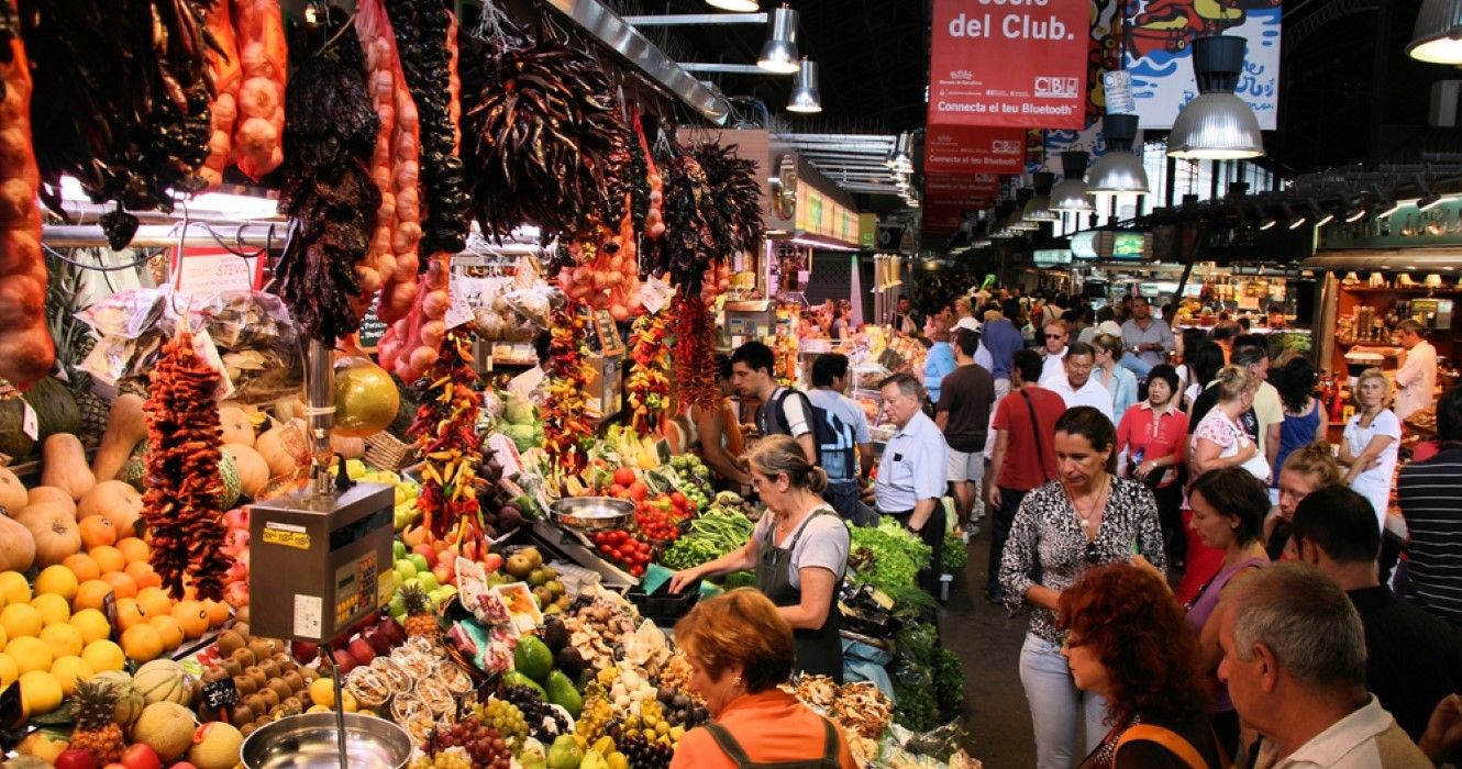 10 Exciting Markets Across Europe That Offer Unique Shopping Experiences