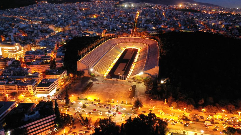 Παναθηναϊκό Στάδιο τη νύχτα στην Αθήνα