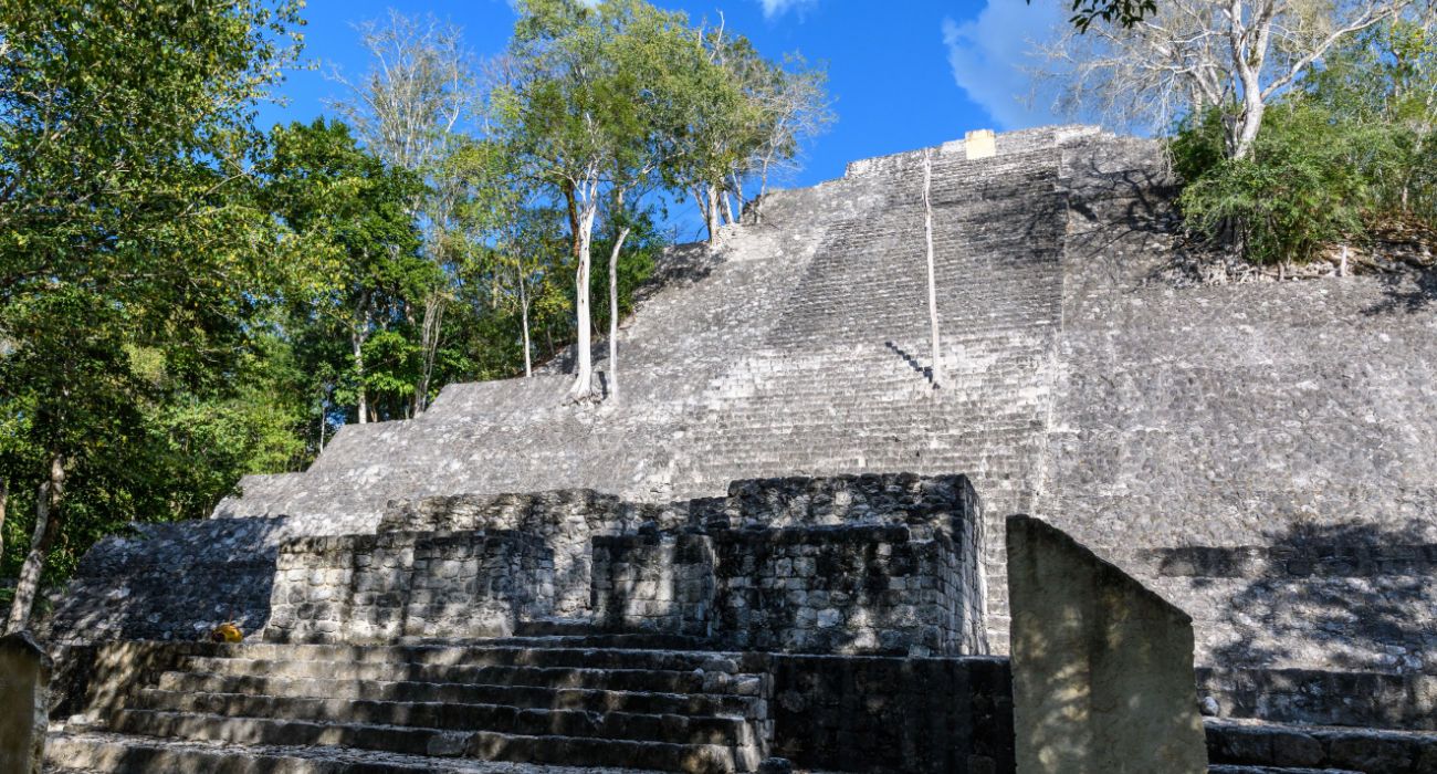 Calakmul : visitez une grande ville maya encore perdue dans les jungles ...