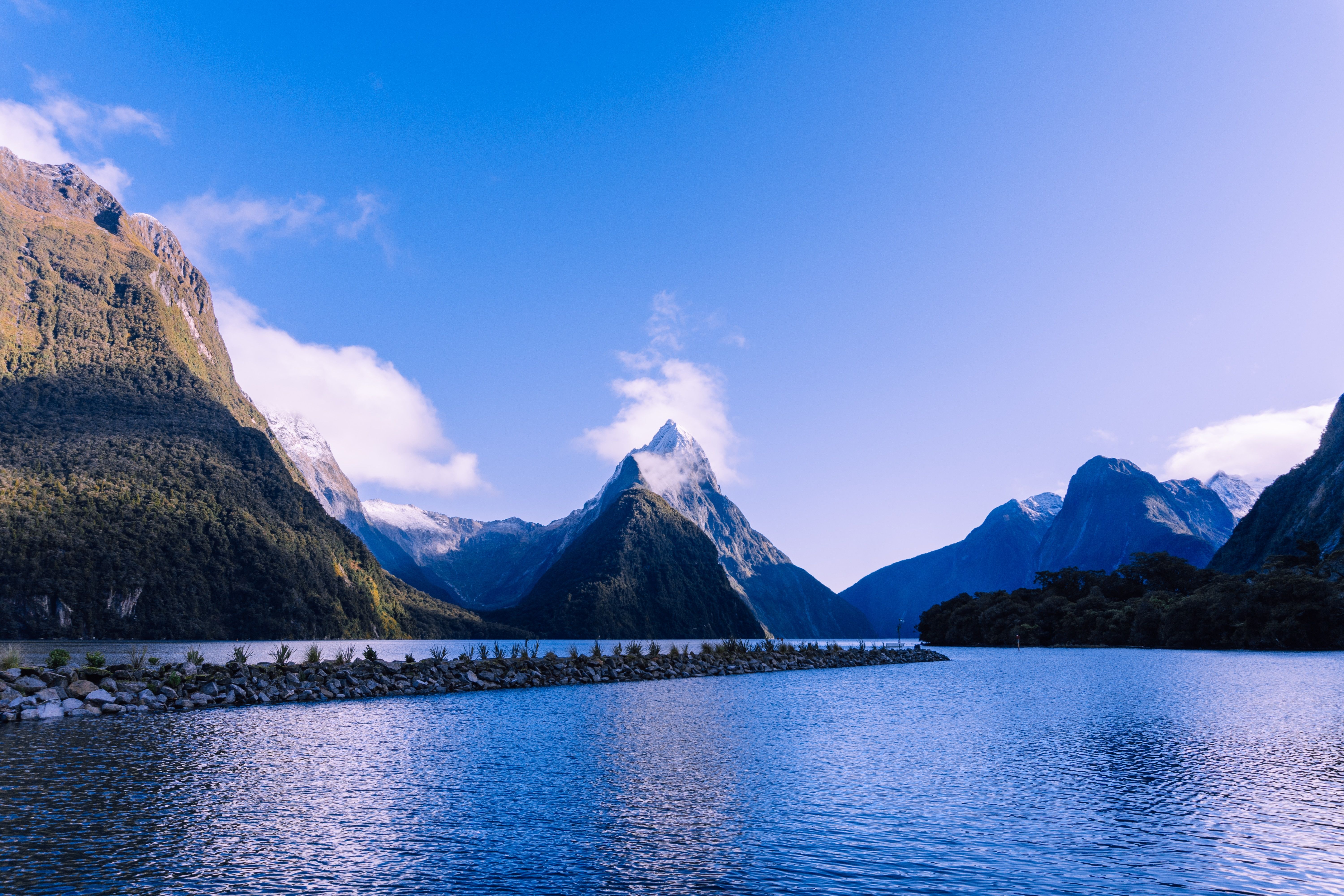 Milford Sound Fiordland National Park in New Zealand