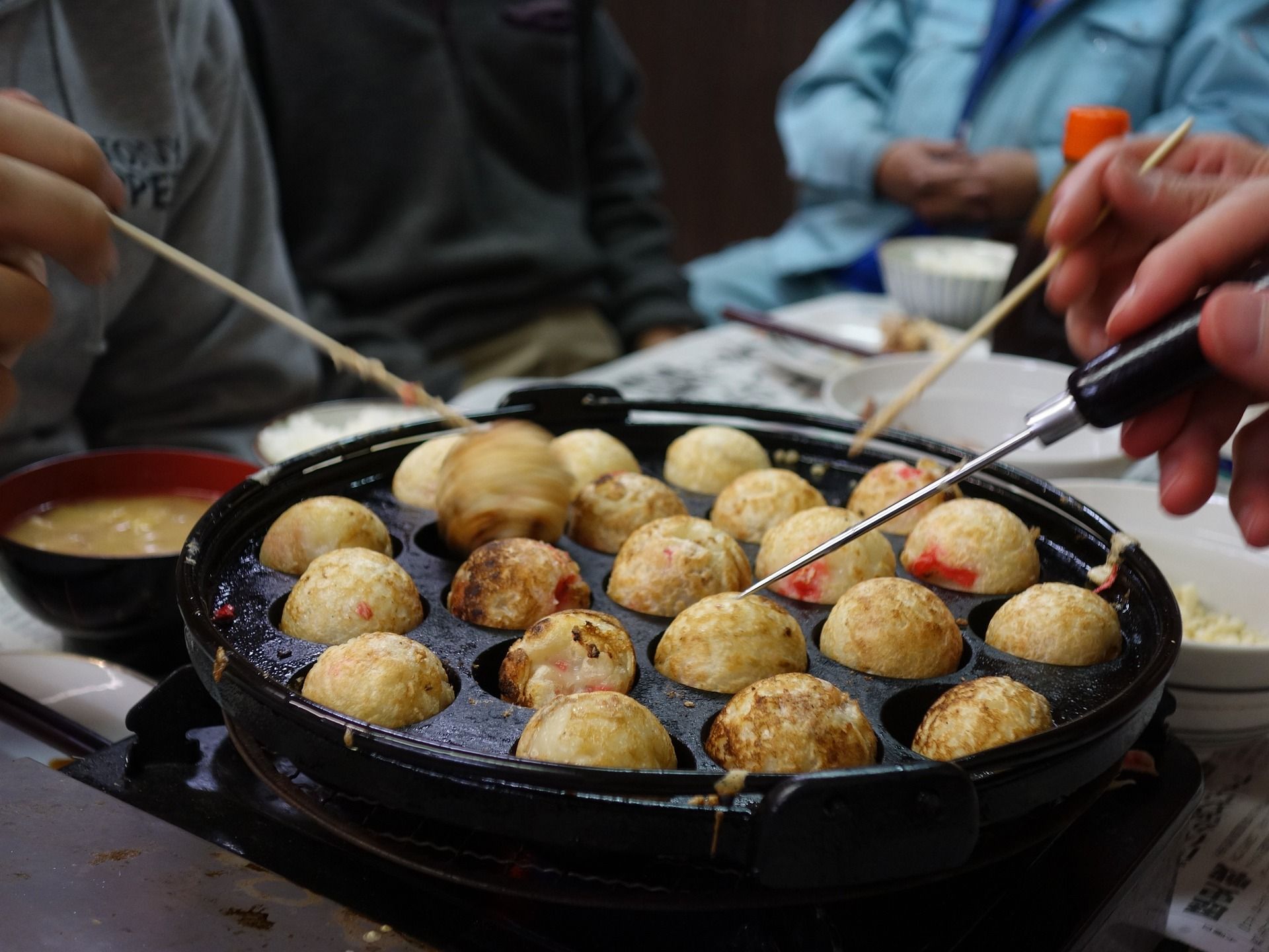 Japanese Takoyaki: octopus balls 