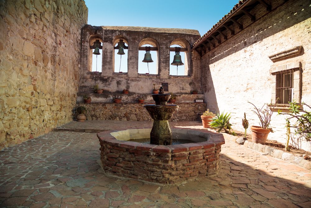 This Old Spanish Mission Is Reputed To Be The Oldest Building Still In ...