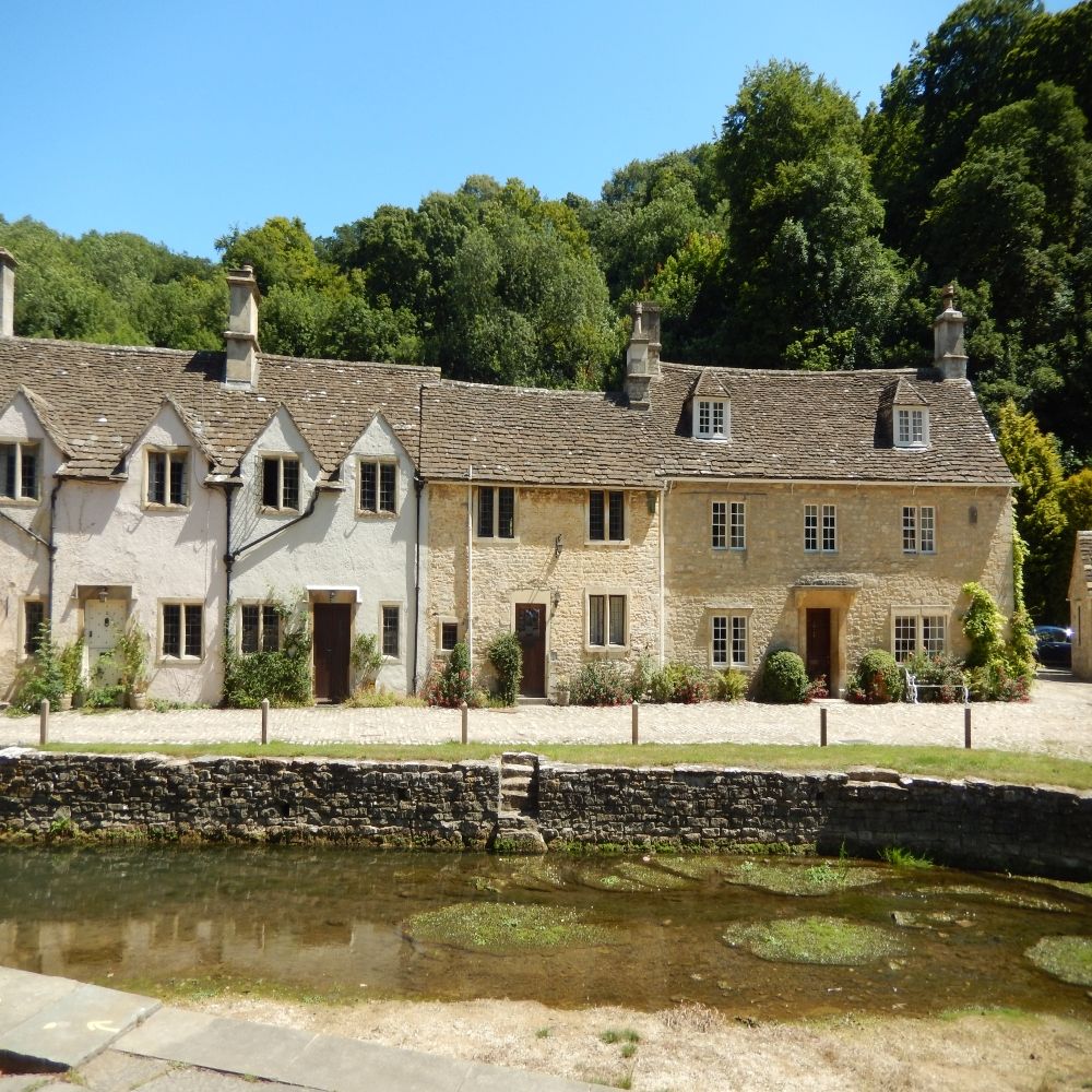10 Prettiest Villages In The Cotswolds (And What To See There)