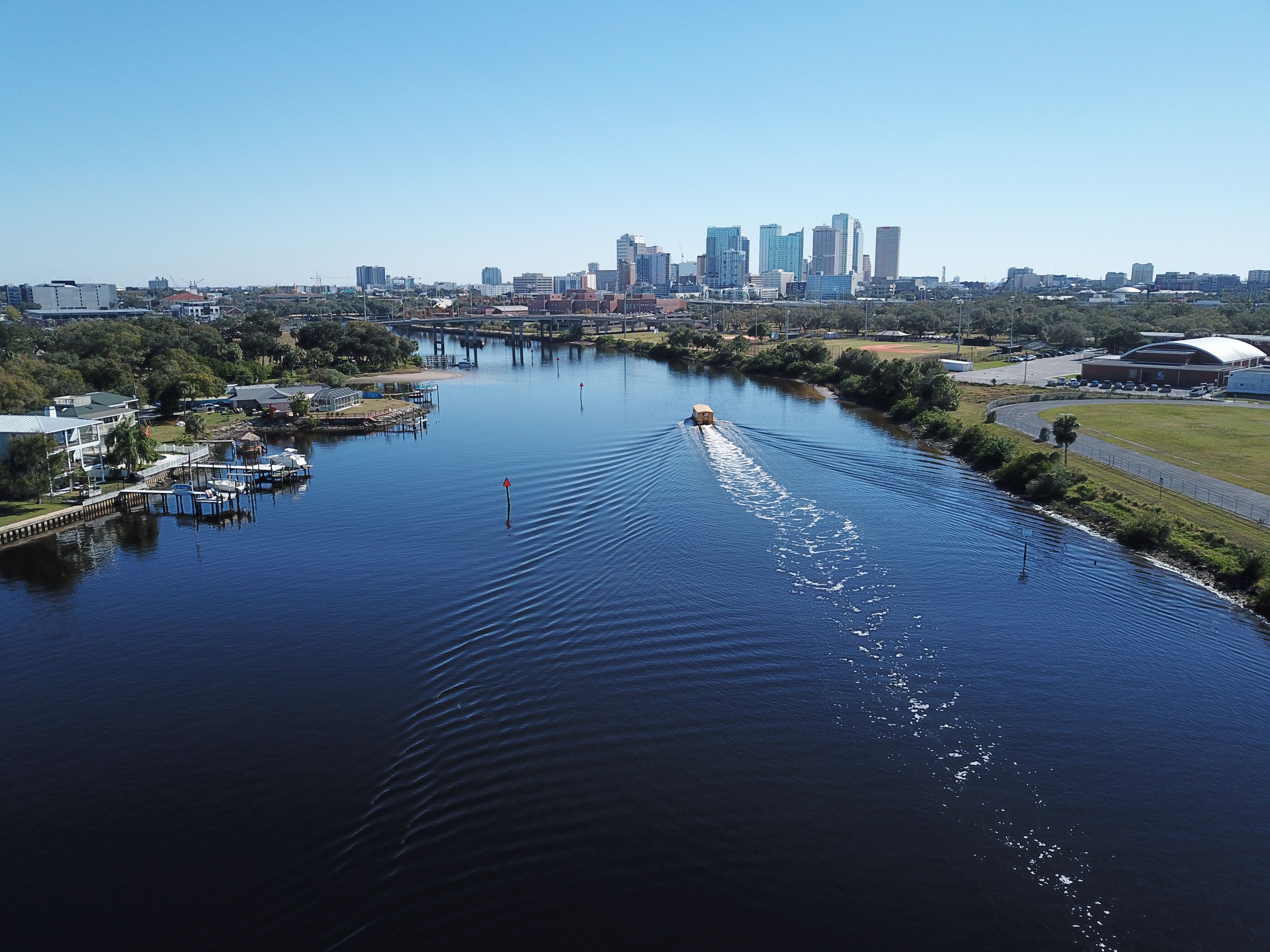A large water body flowing through the city of Tampa 