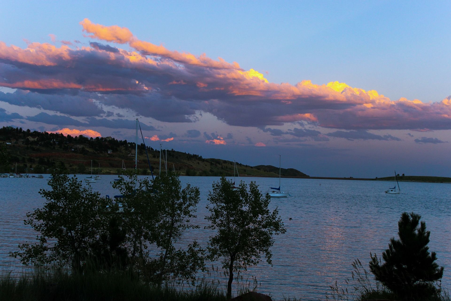 14 Best Lakes For Swimming In Colorado (With Incredible Views)