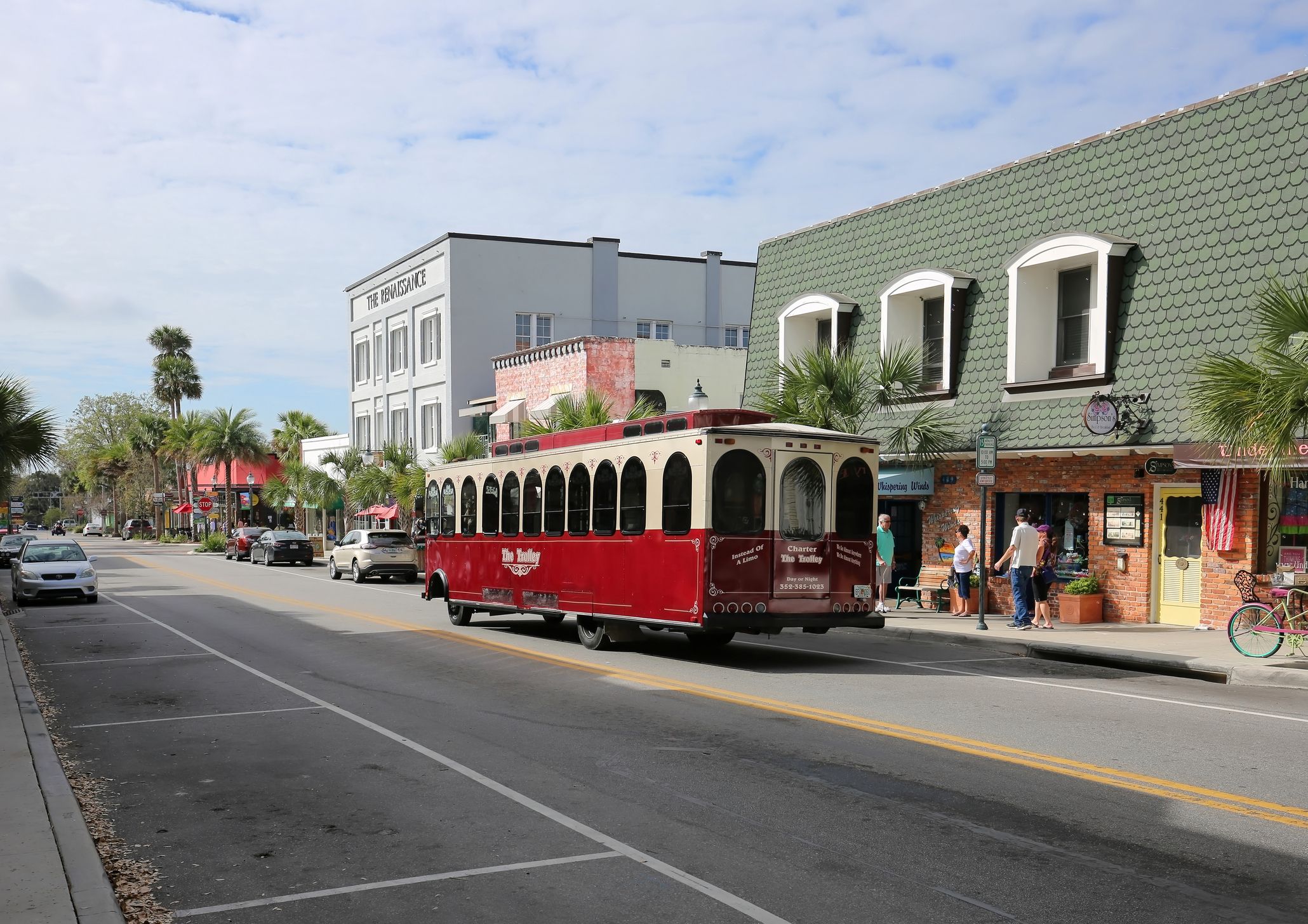 A view of Donnelly Street in downtown Mount Dora, Florida