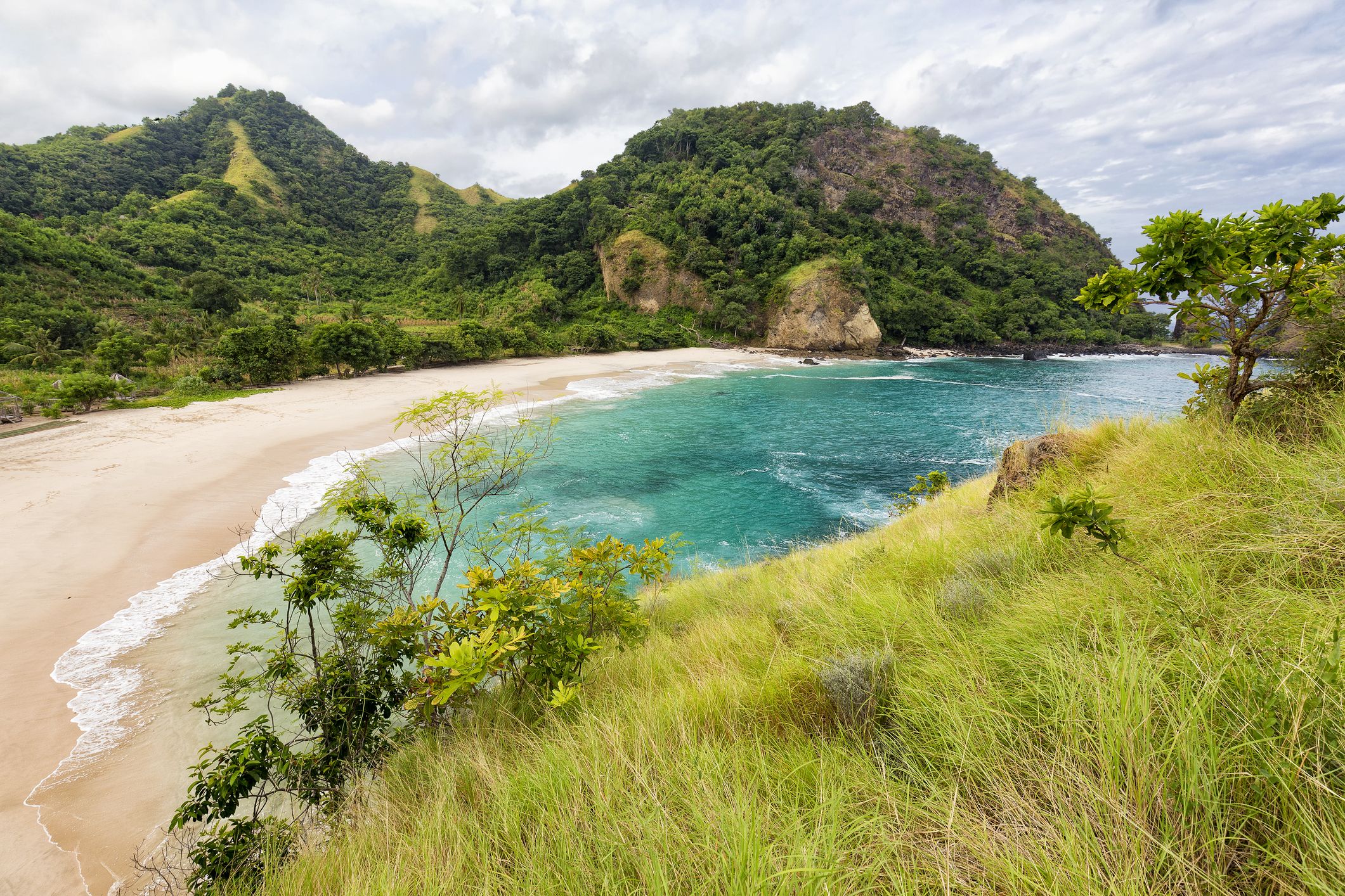 10 Most Beautiful Seaside Indonesia Destinations( Not Bali)