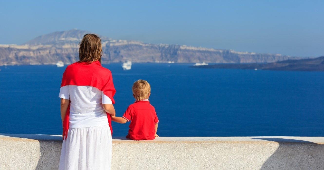10 Best Parts Of Santorini For Families