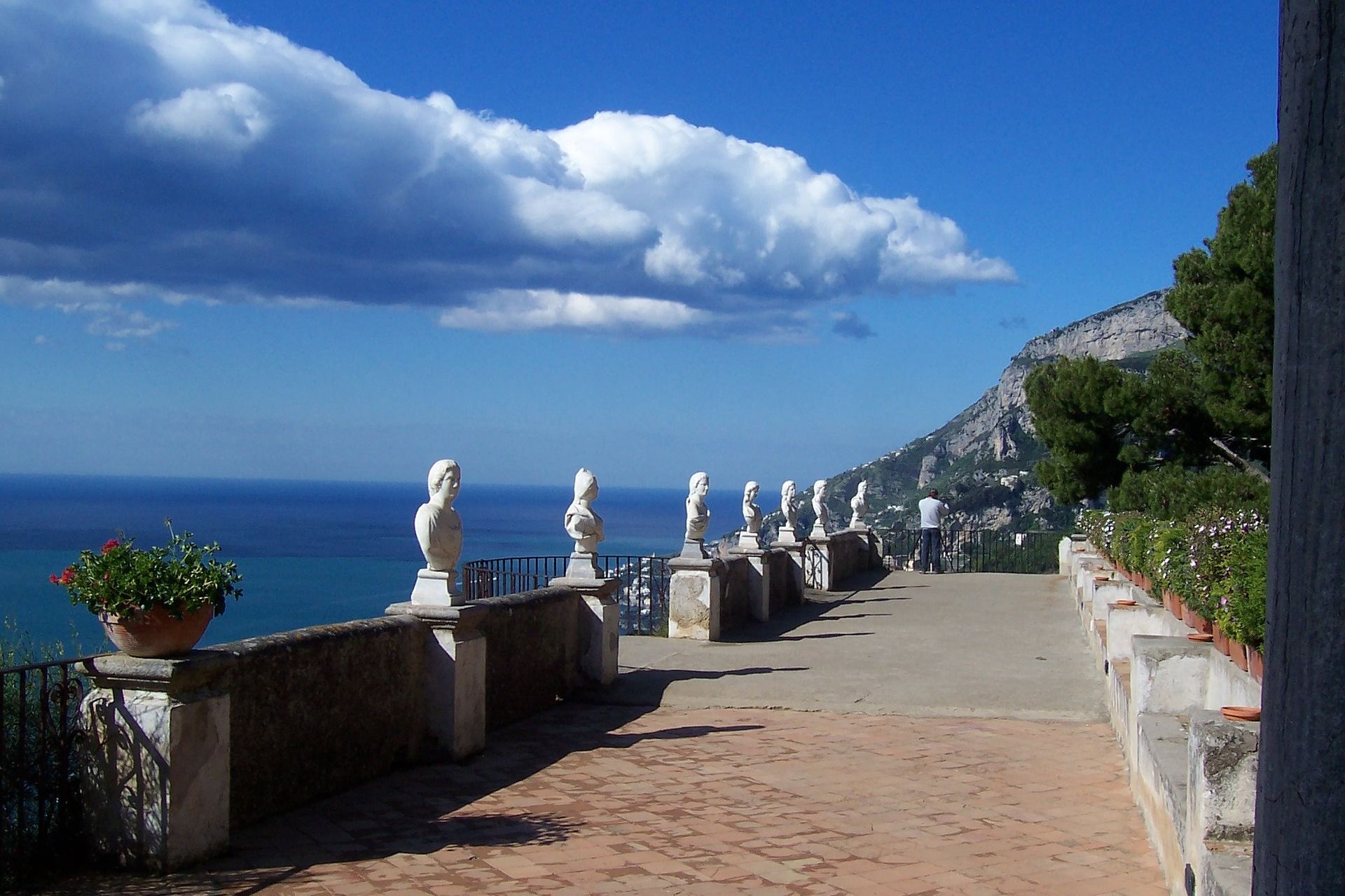 Beautiful view of the ocean near Ravello 