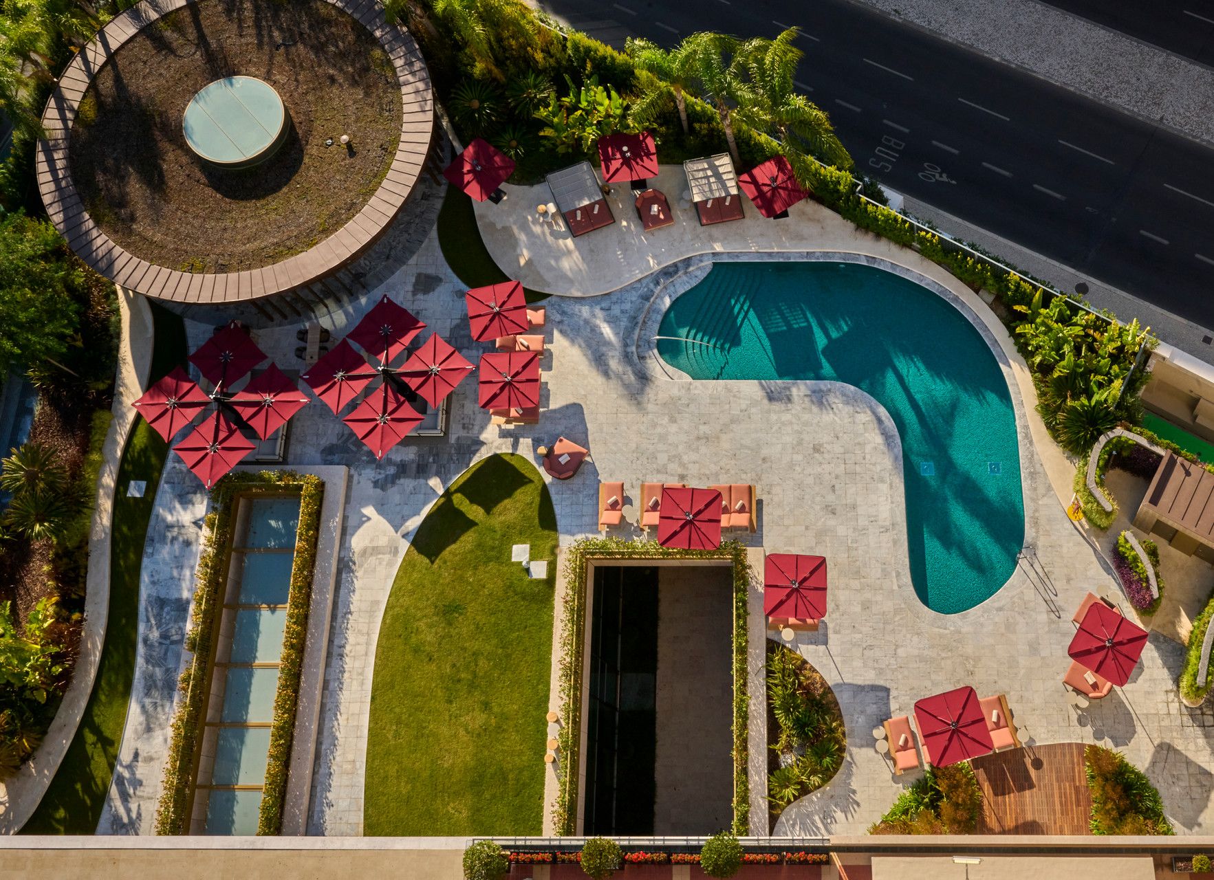 Four Seasons Hotel Ritz Lisbon outdoor pool