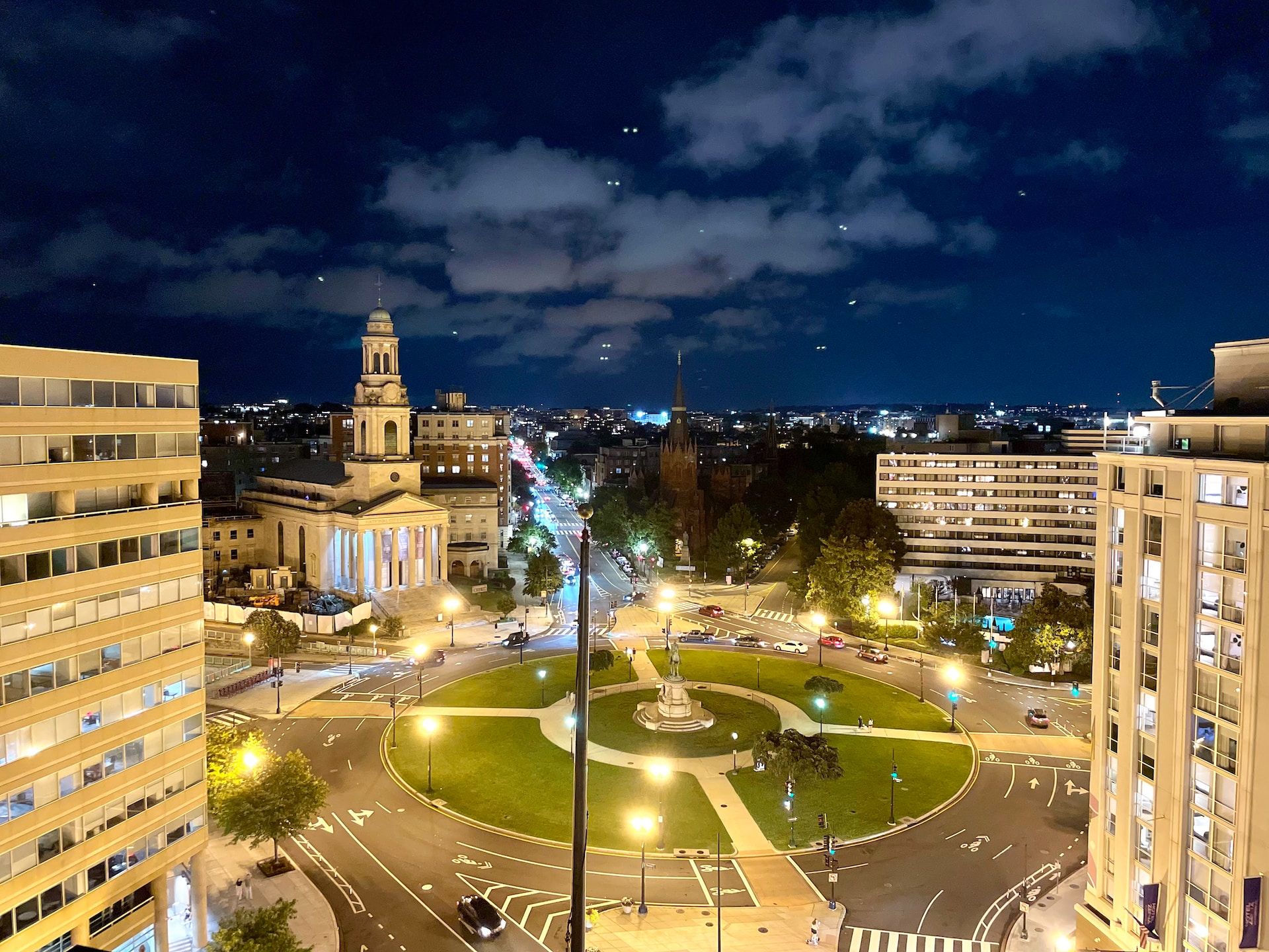 10 Unique Boutique Hotels In Washington DC Worth Staying At This Summer